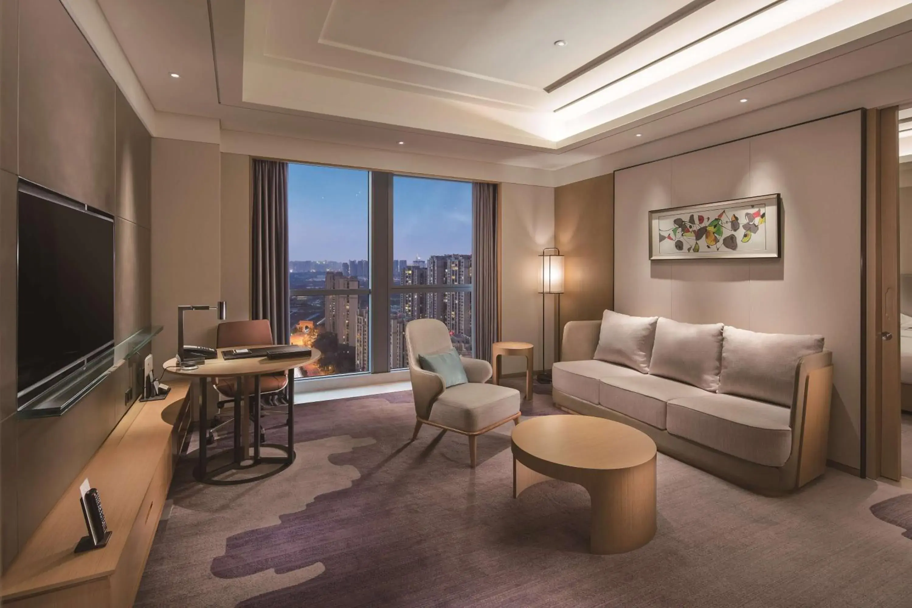 Bedroom, Seating Area in DoubleTree by Hilton Chengdu Longquanyi