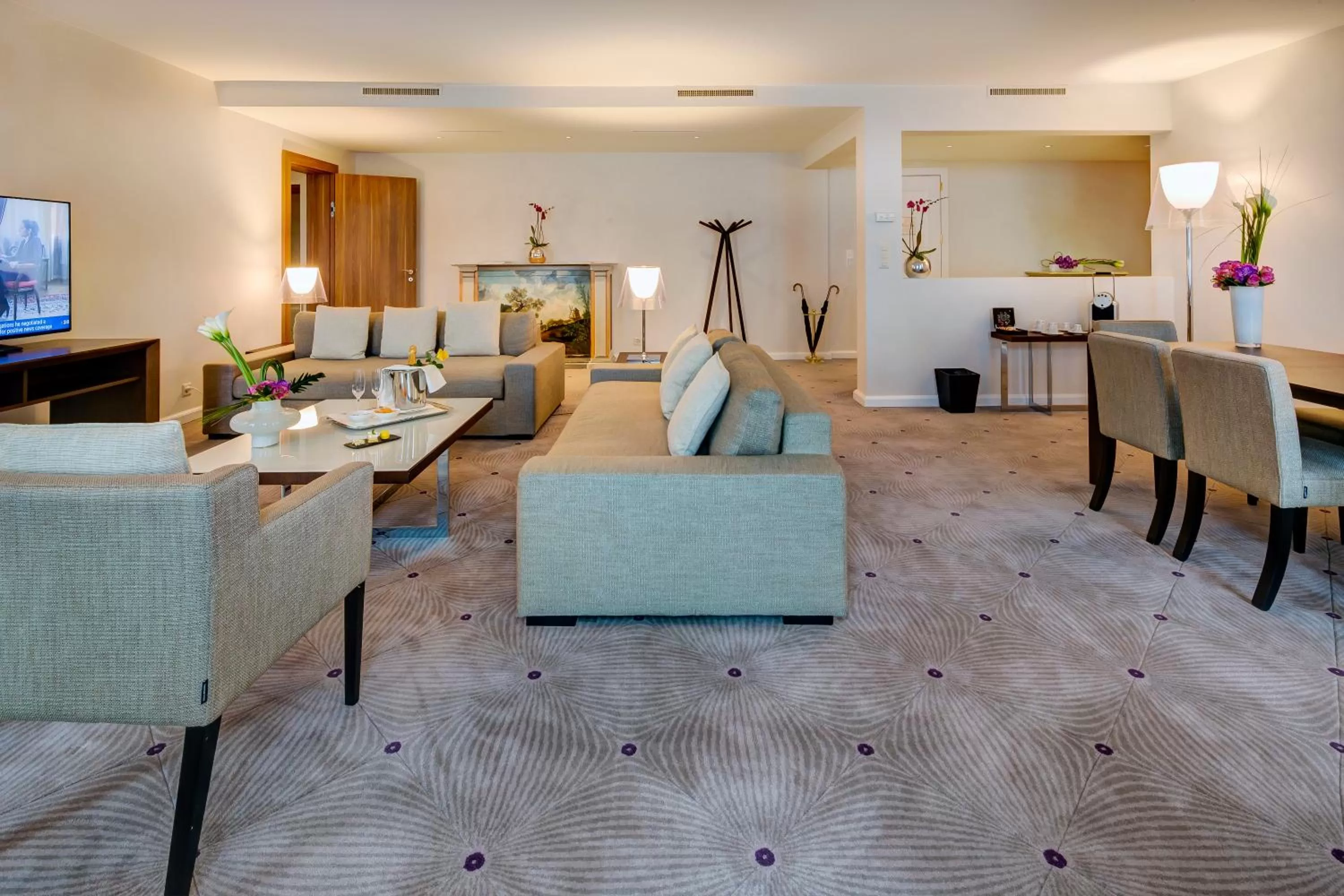 Living room in Lausanne Palace