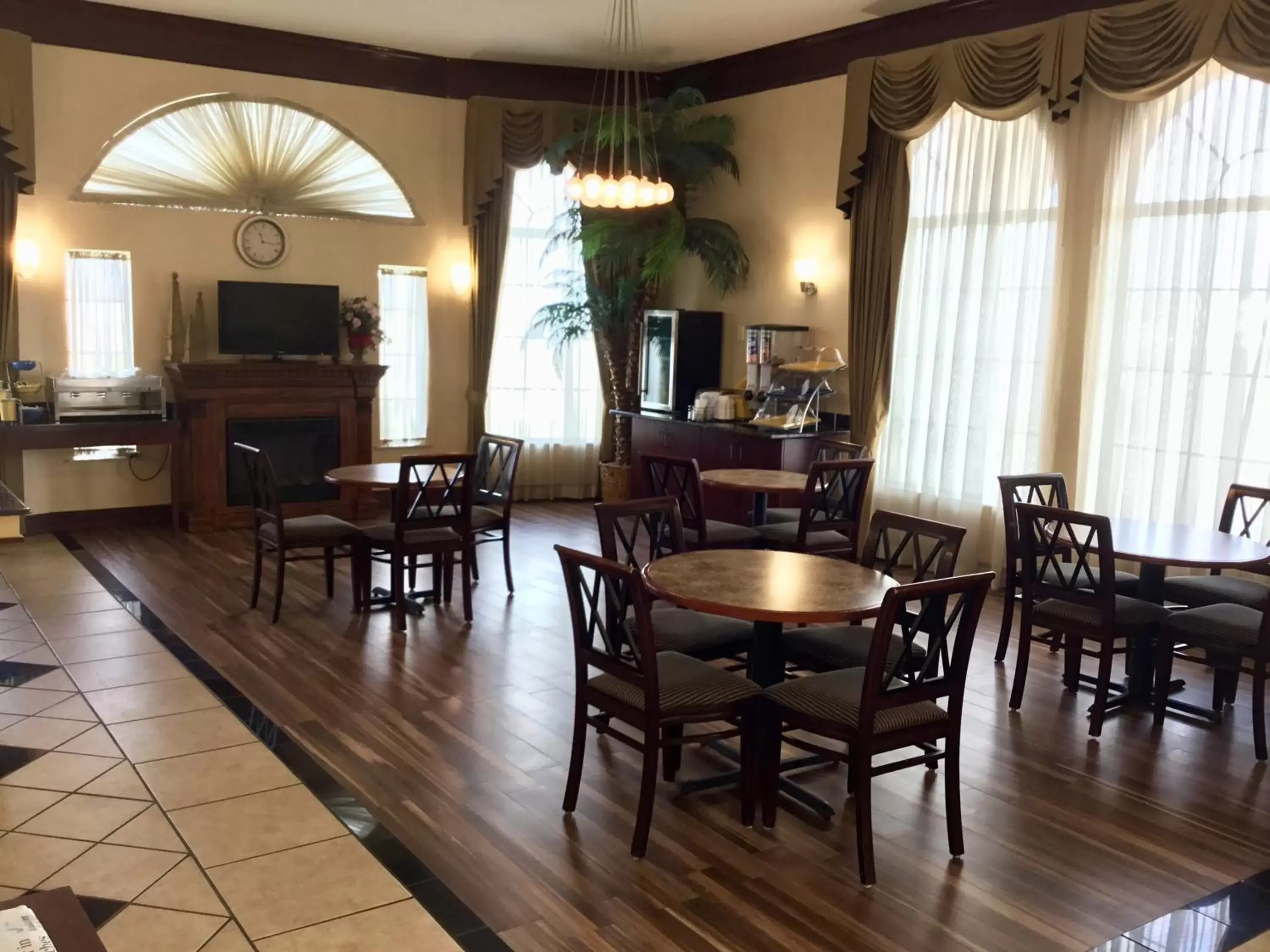 Food and drinks, Restaurant/Places to Eat in Days Inn by Wyndham Robstown