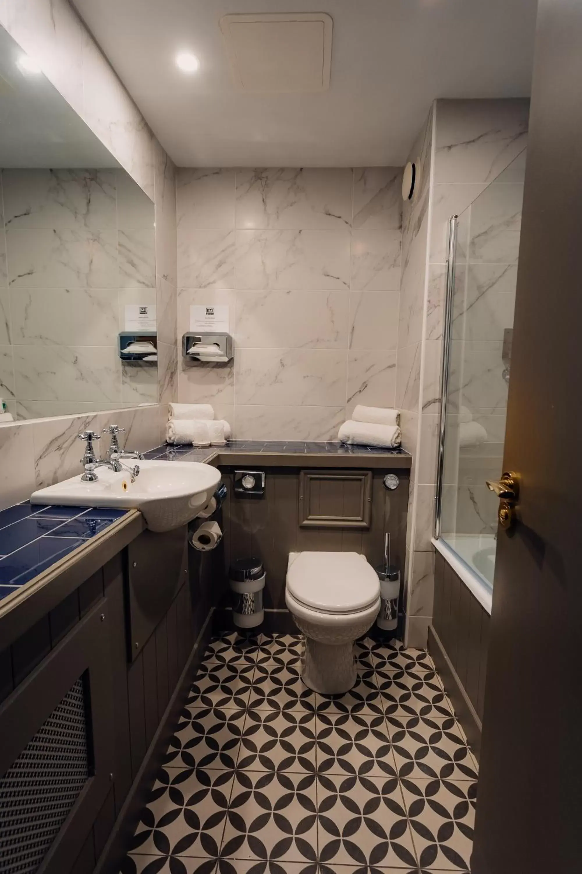 Bathroom in Hotel Imperial Dundalk
