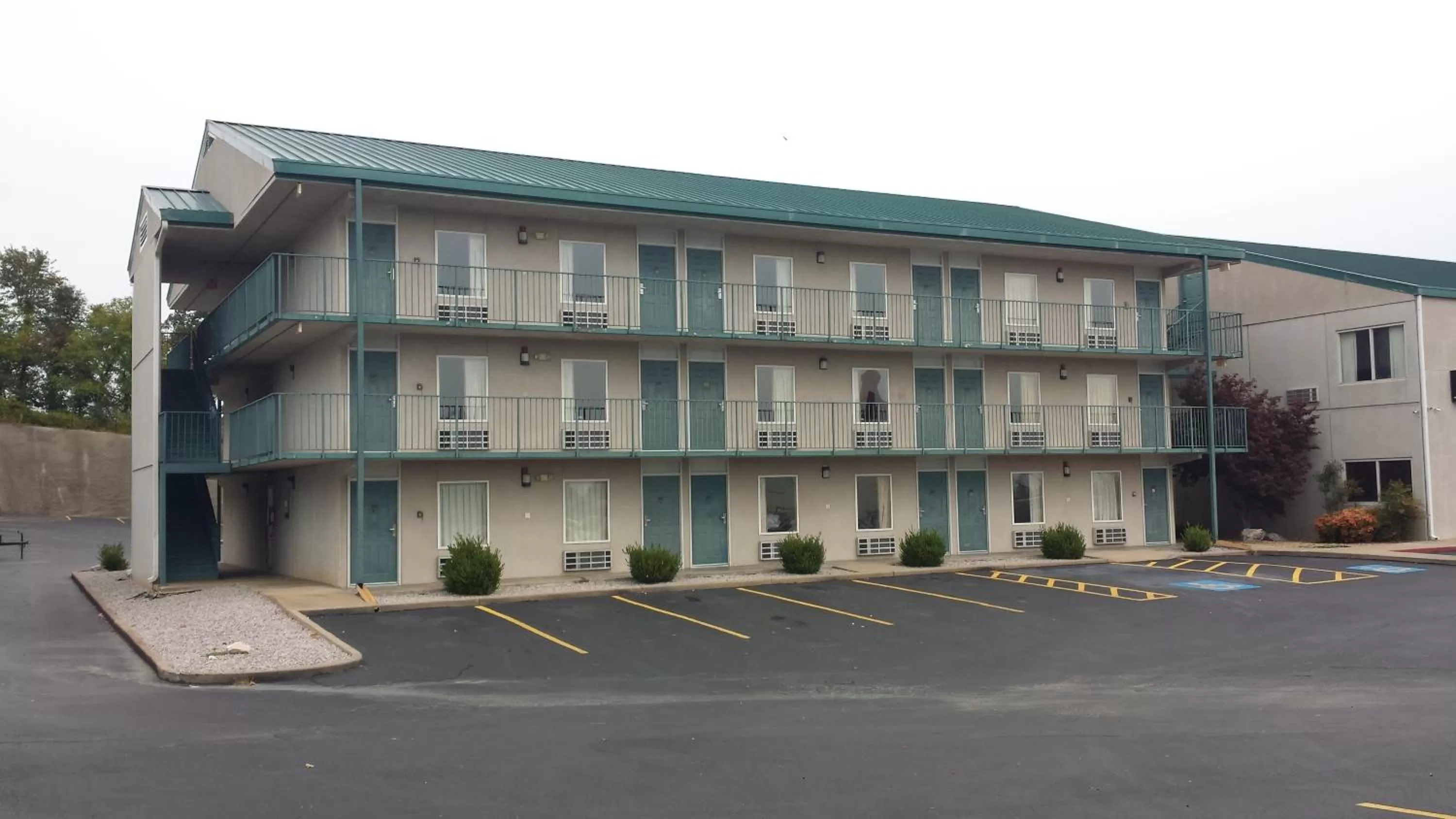 Property building in Days Inn by Wyndham Harrison