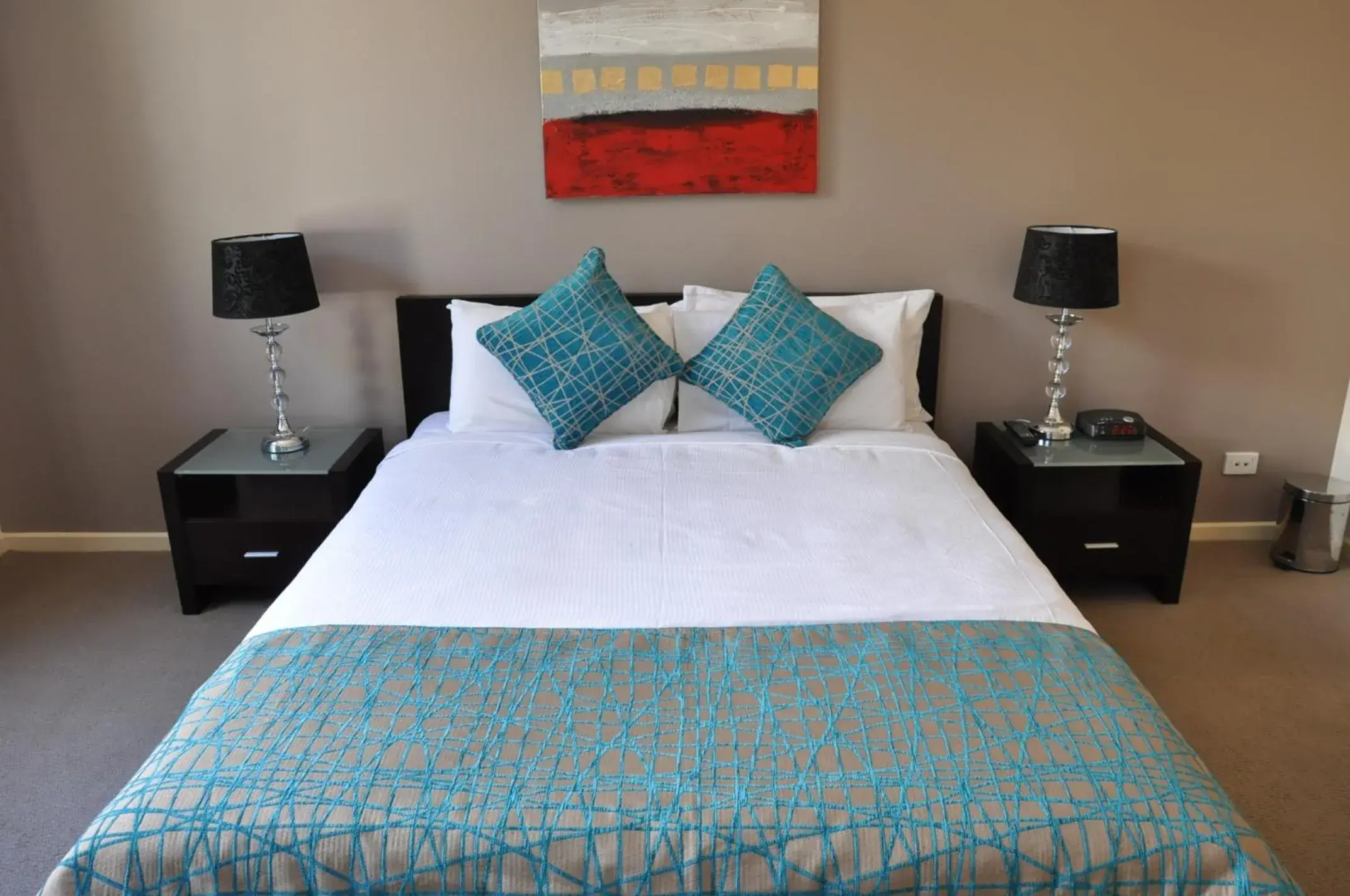 RNR Serviced Apartments Adelaide - Sturt St