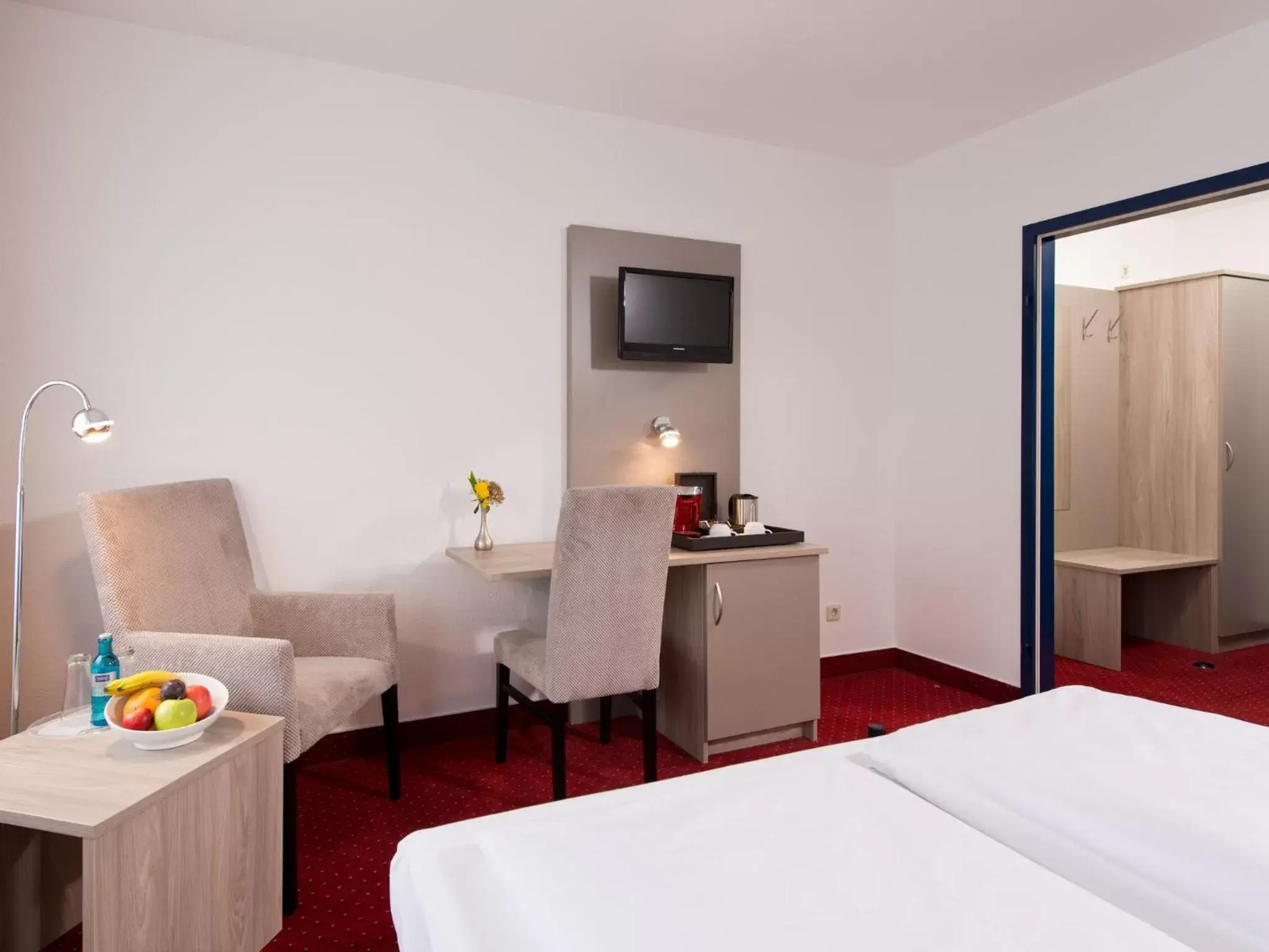 Photo of the whole room, Room Photo in ACHAT Hotel Frankenthal in der Pfalz