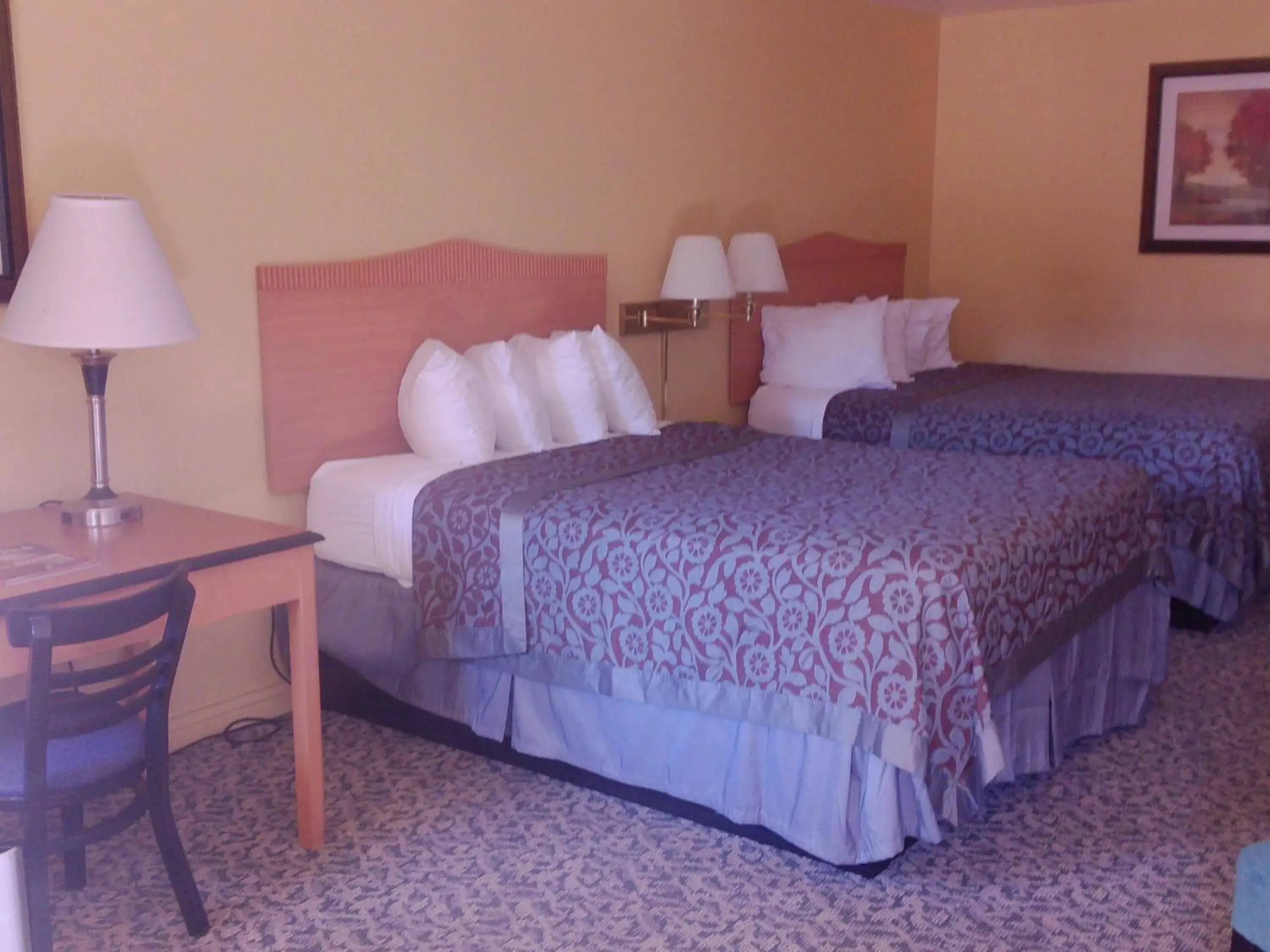 Bed in Sierra Inn