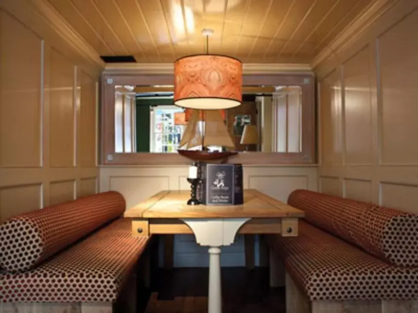 Restaurant/places to eat in The Cross Keys Restaurant/places to eat in The Cross Keys