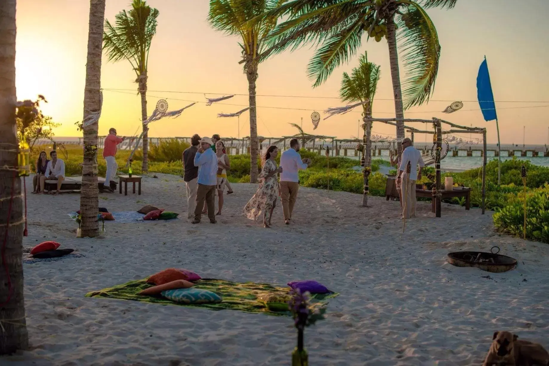 People, Beach in Hotel La Casa Cielo