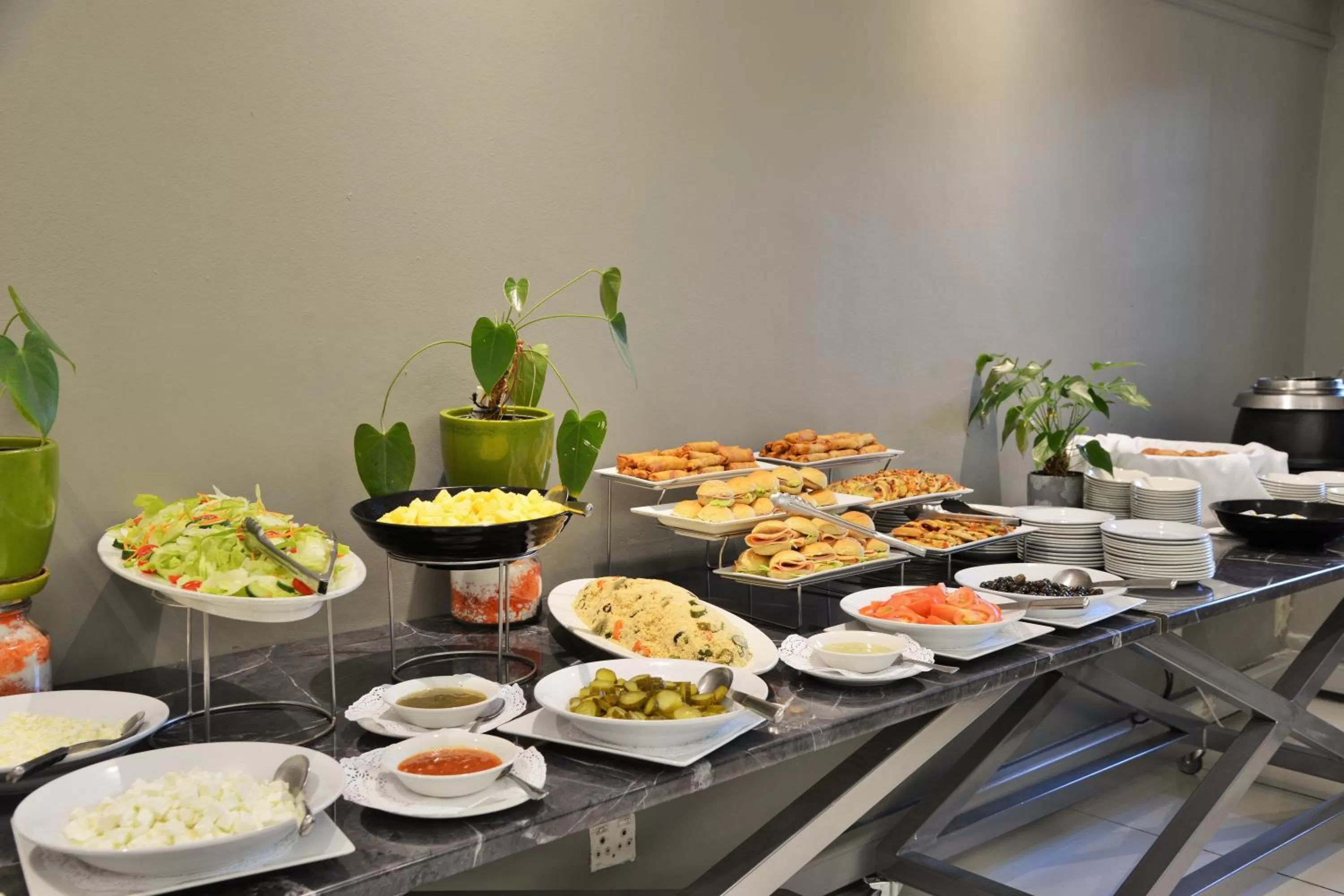 Food and drinks in The Capetonian - Halal