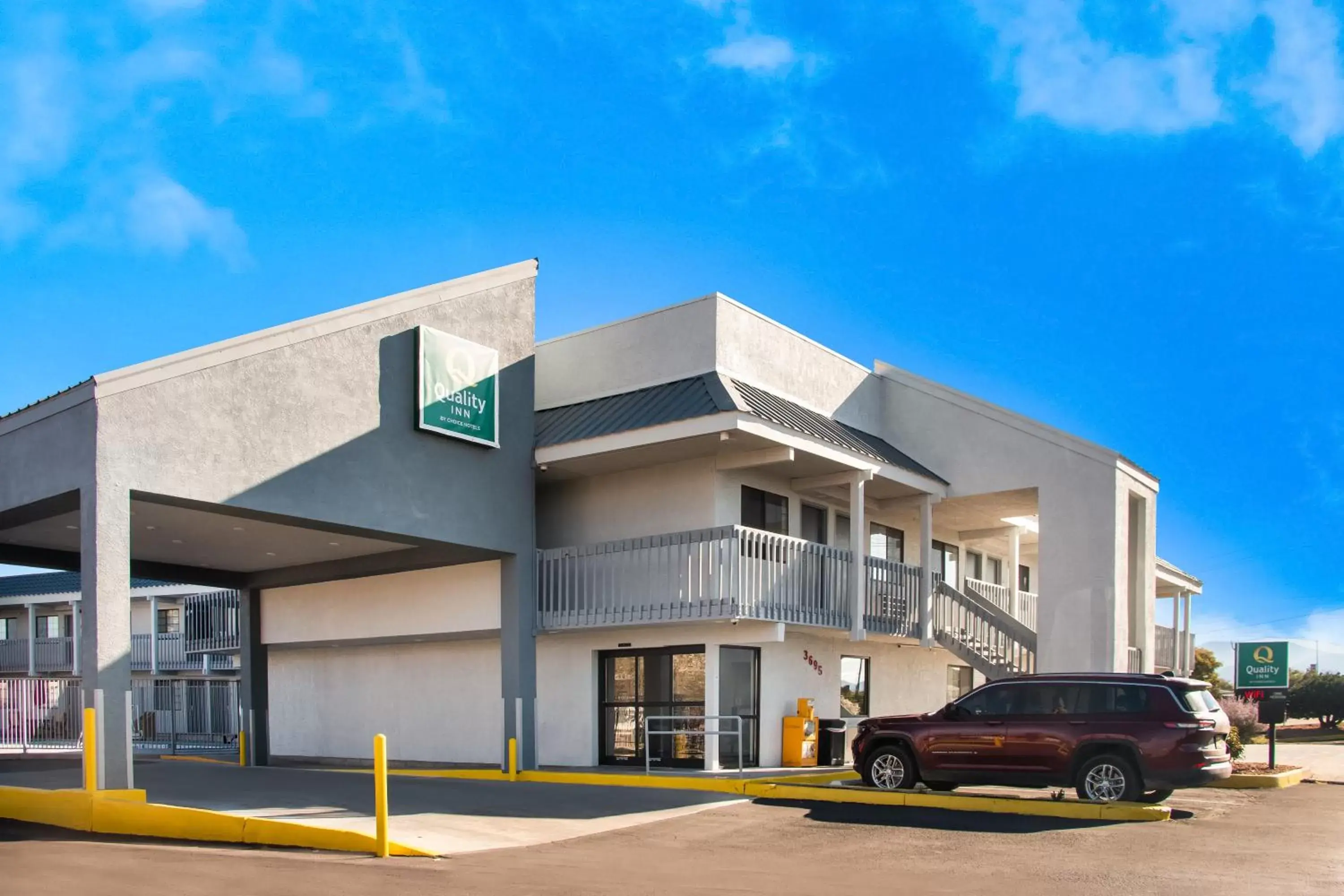 Property Building in Quality Inn Santa Fe New Mexico