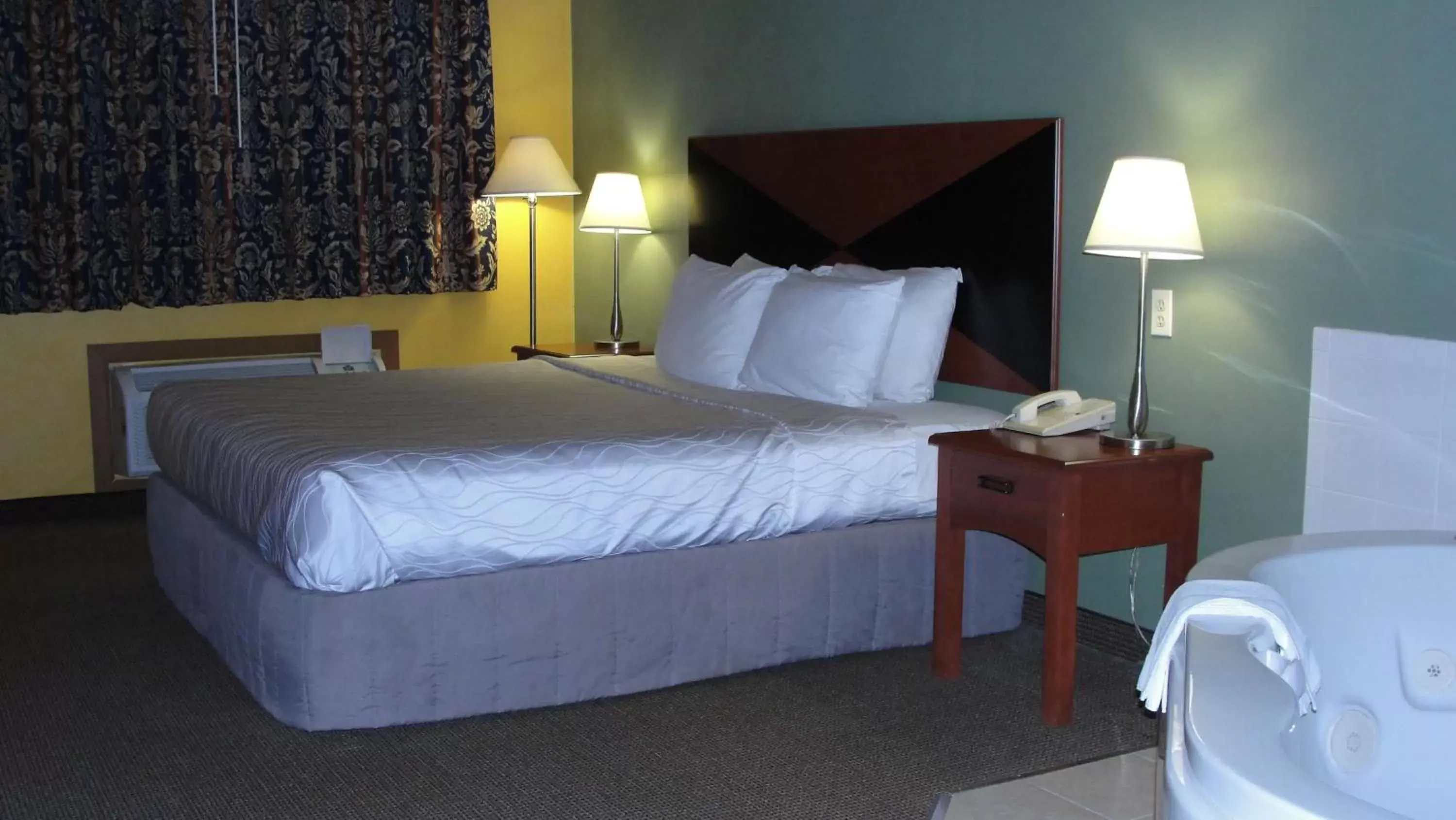 Bedroom, Bed in SureStay Hotel by Best Western Greenville
