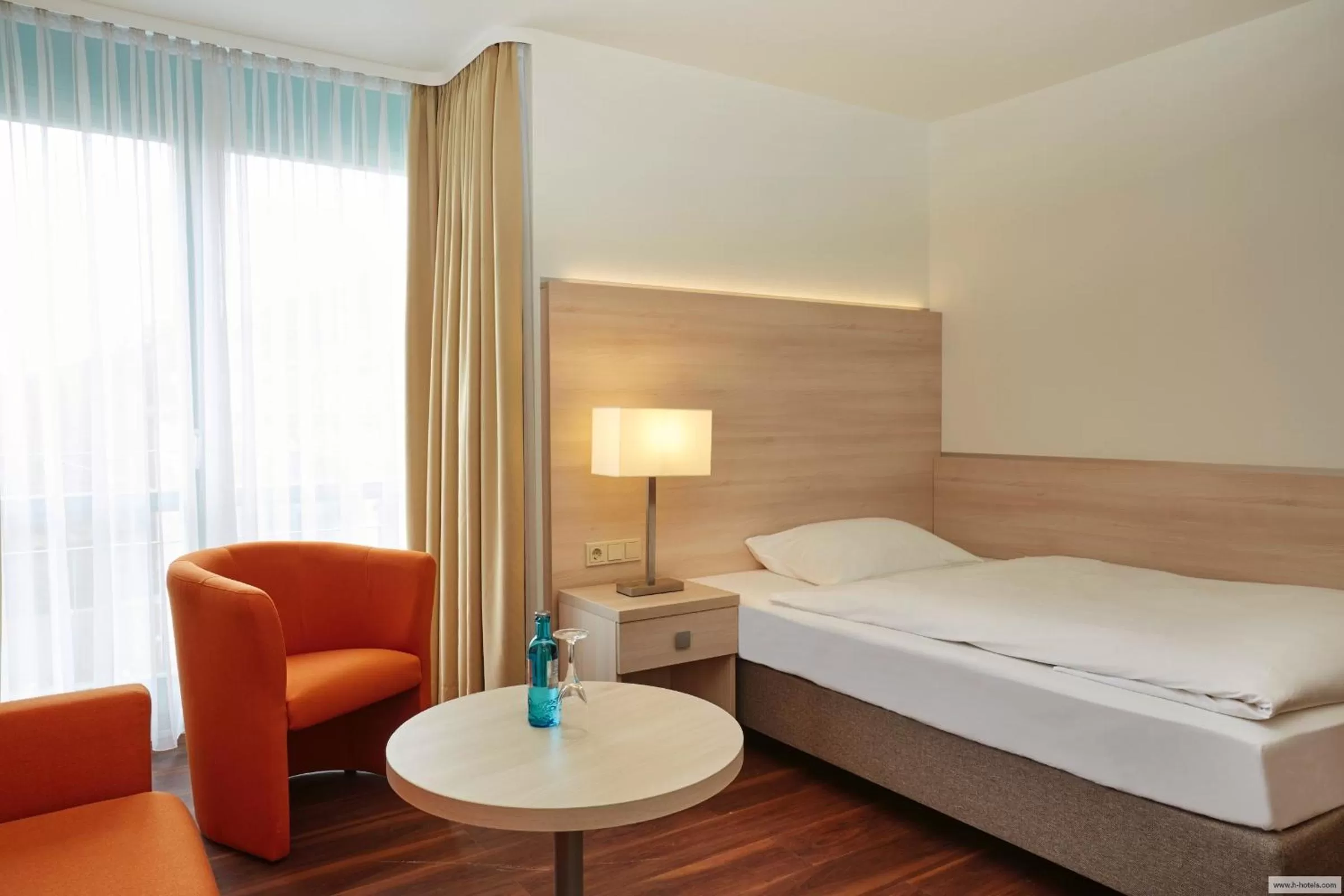 Photo of the whole room, Bed in H+ Hotel Limes Thermen Aalen