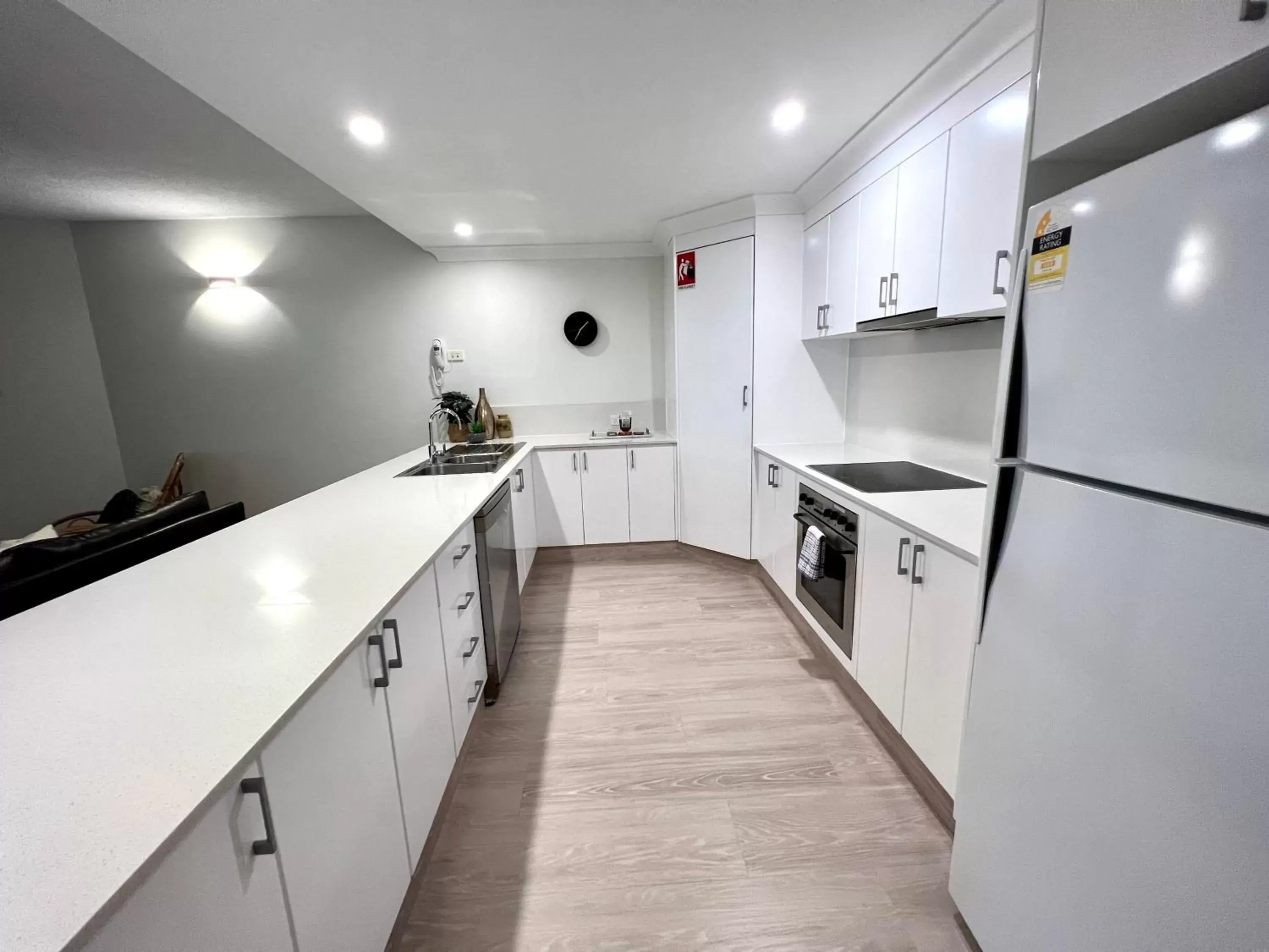 Kitchen/Kitchenette in Byron Quarter Apartments