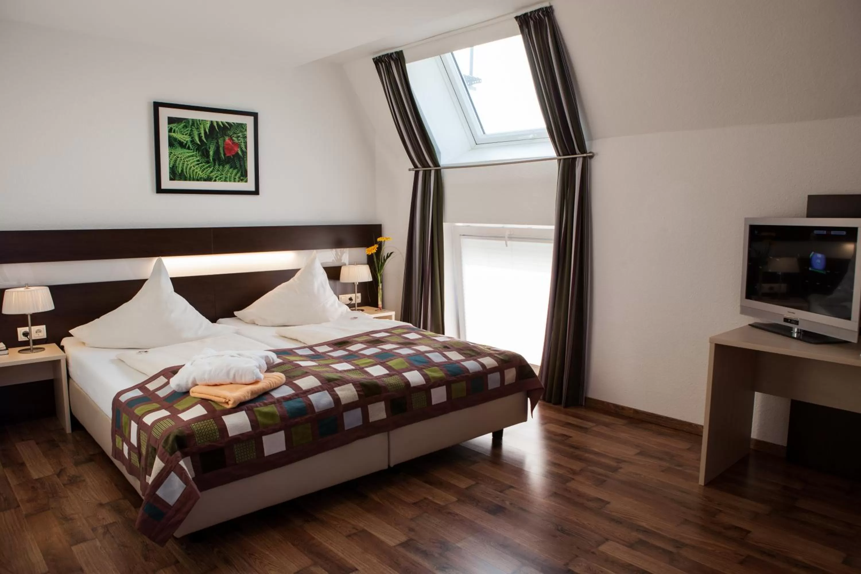 Photo of the whole room, Bed in Hotel im Kornspeicher