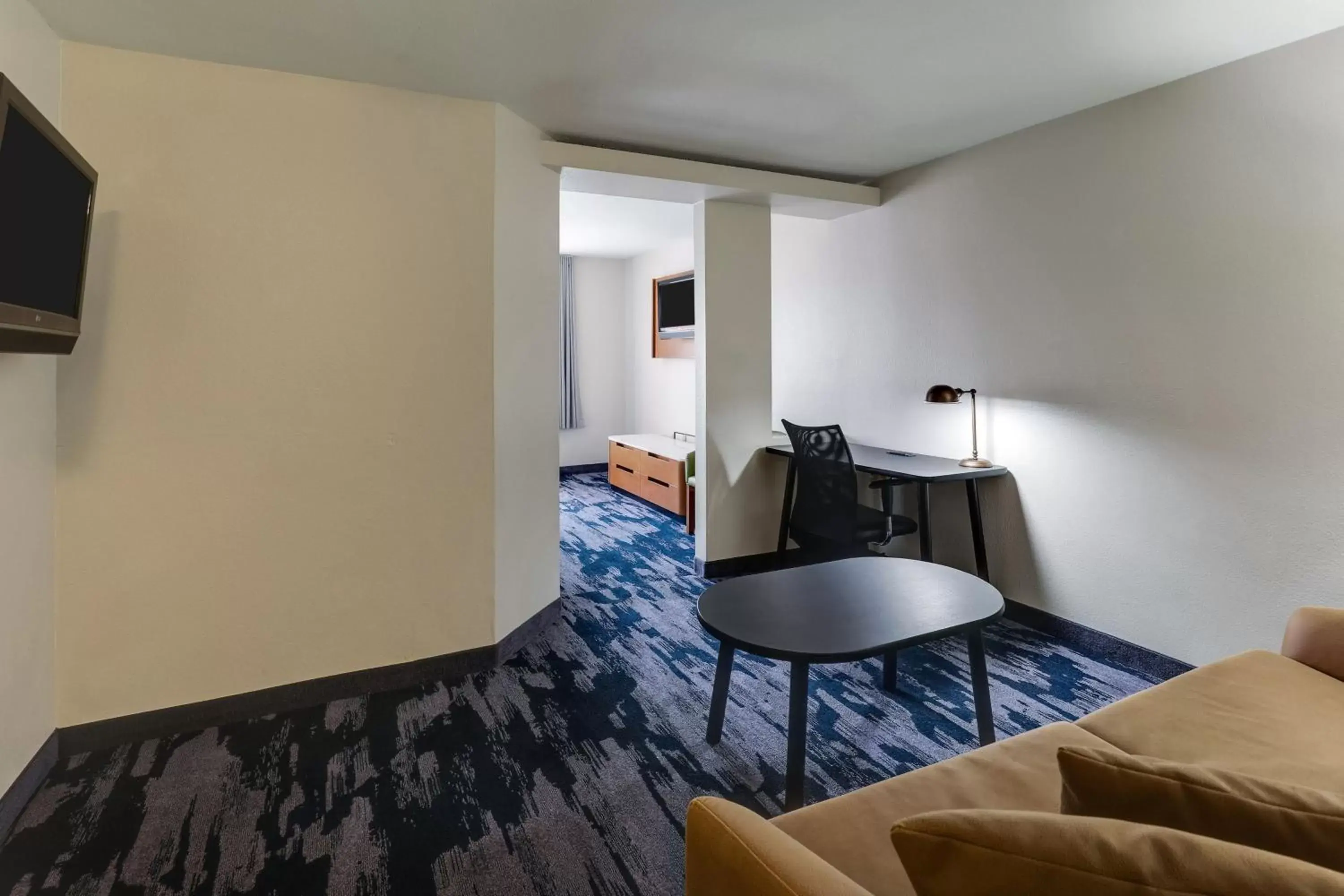 Bedroom, Seating Area in Fairfield Inn by Marriott Las Colinas