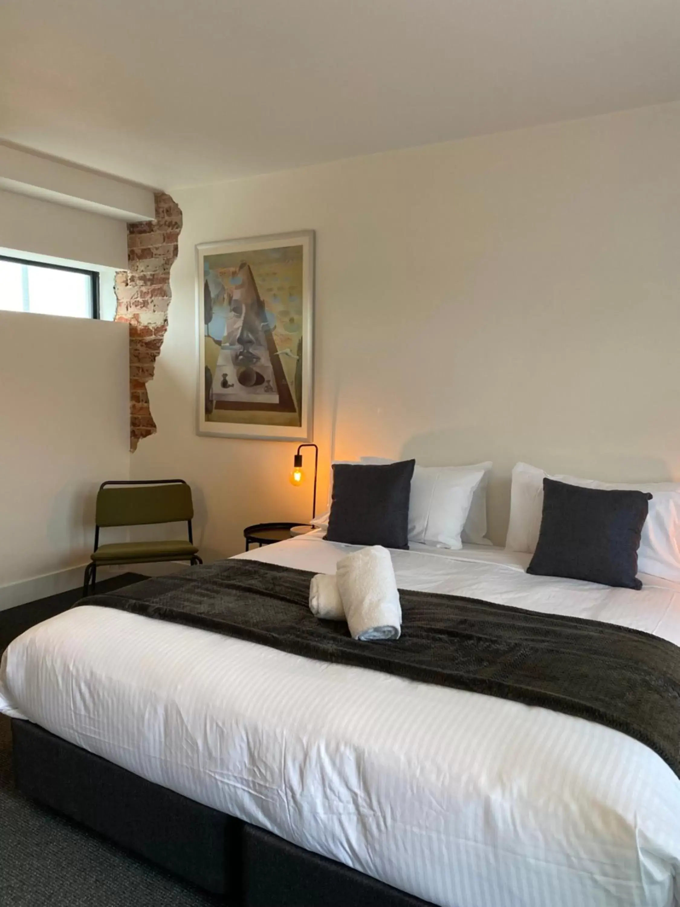 Premium King Room in The Astor Hotel Motel Premium King Room in The Astor Hotel Motel