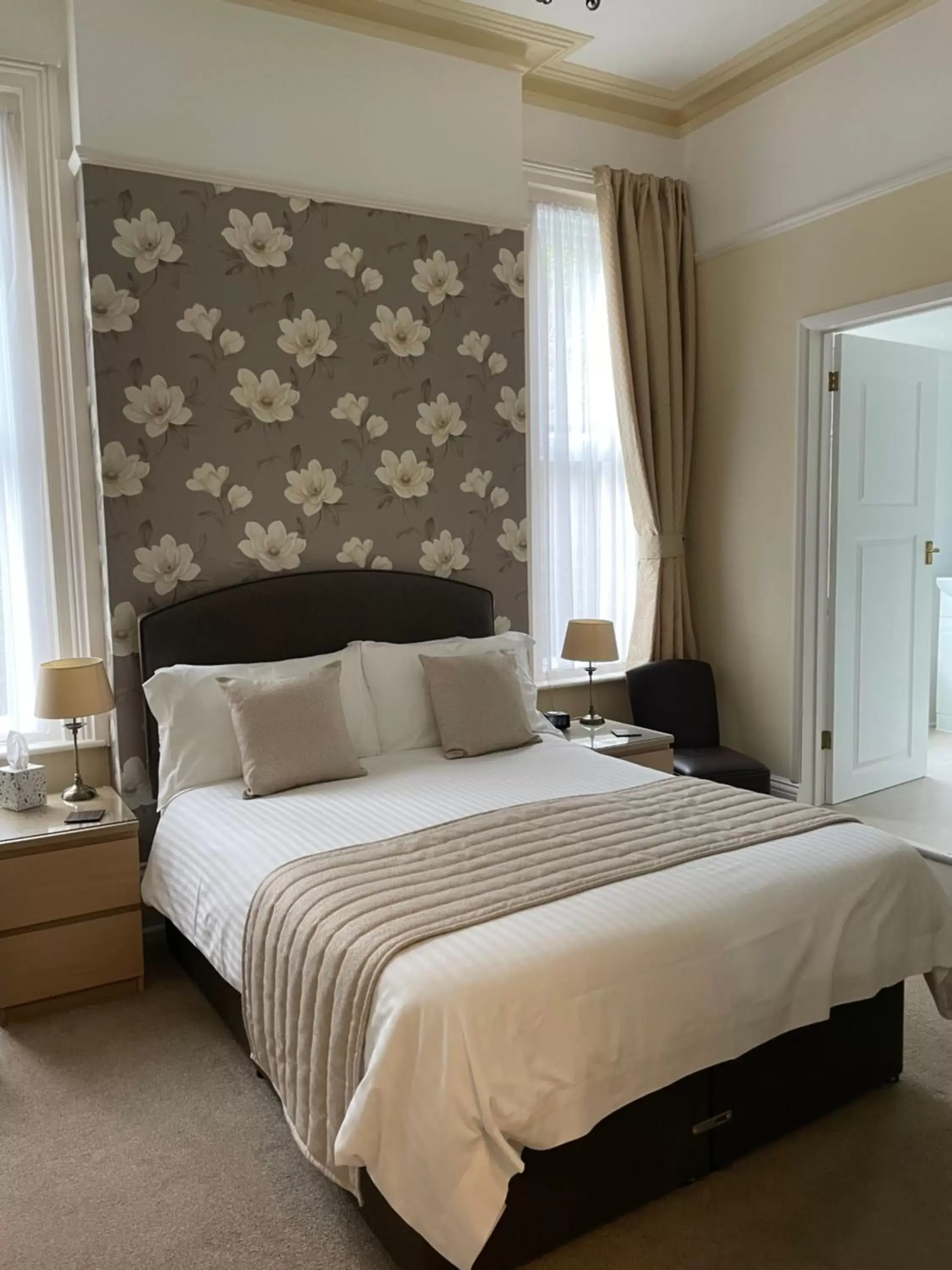 Property building, Bed in Birkdale Guest House