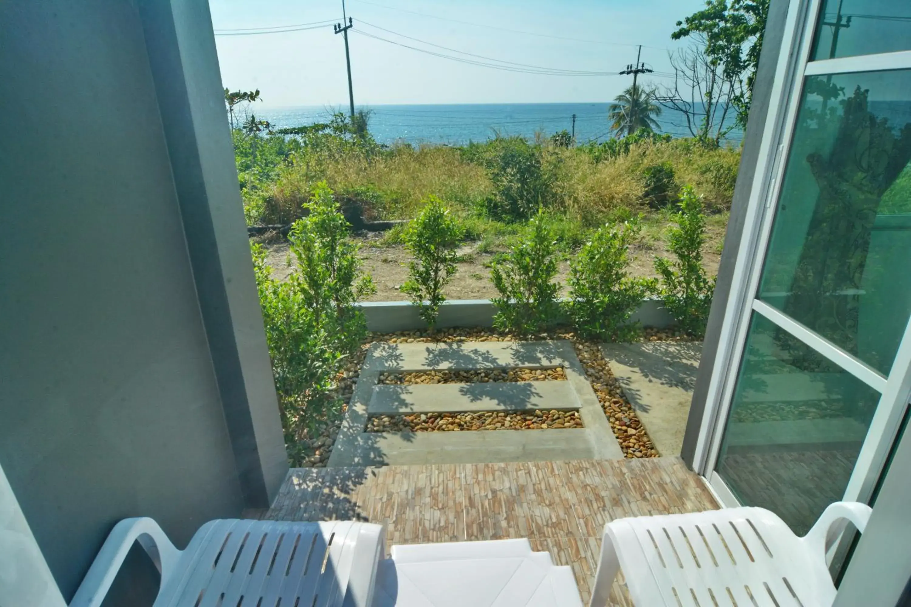 Balcony/Terrace, Pool View in The Sea @ Lanta Hotel