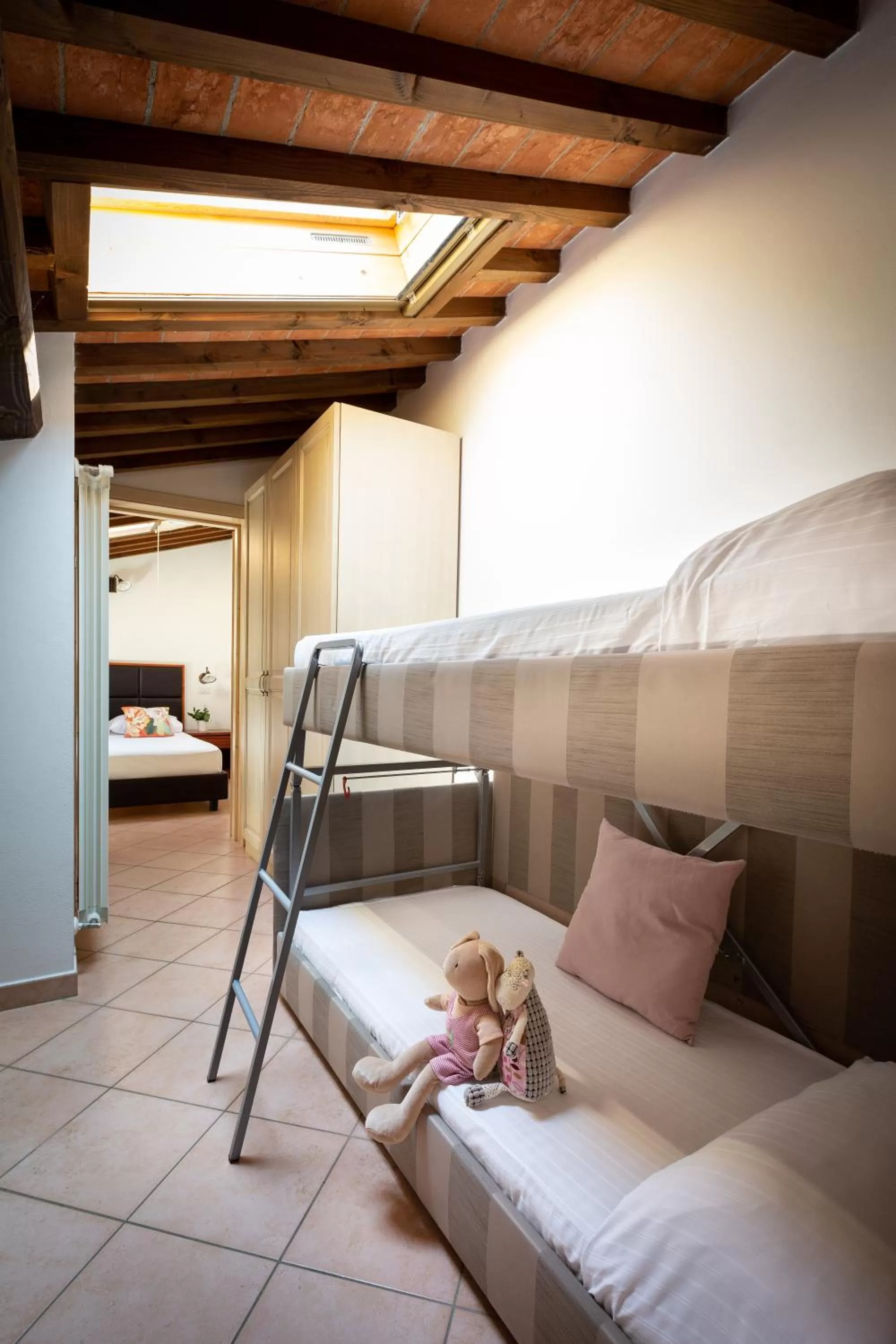 children, Bed in Borgo Verde