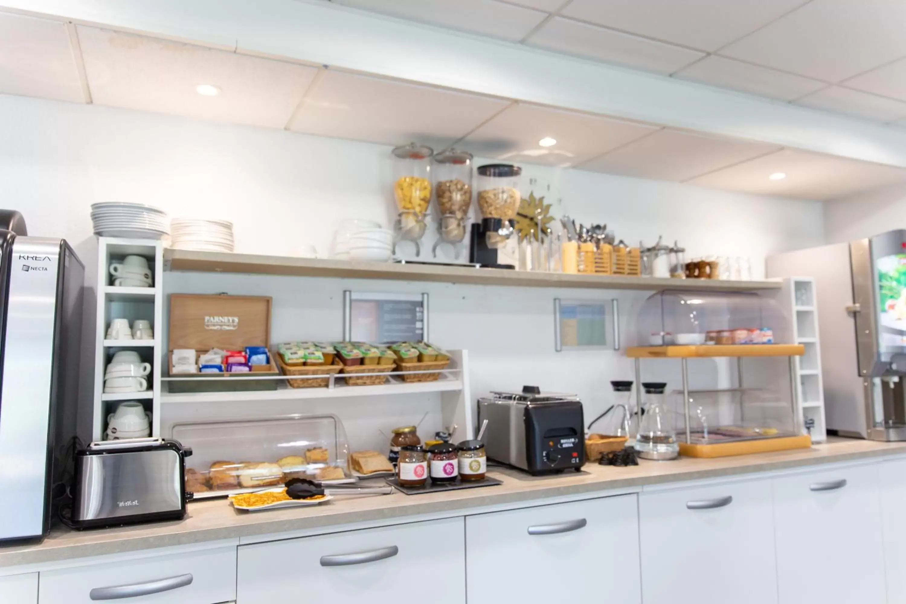 Breakfast in Comfort Aparthotel Besancon La City Breakfast in Comfort Aparthotel Besancon La City