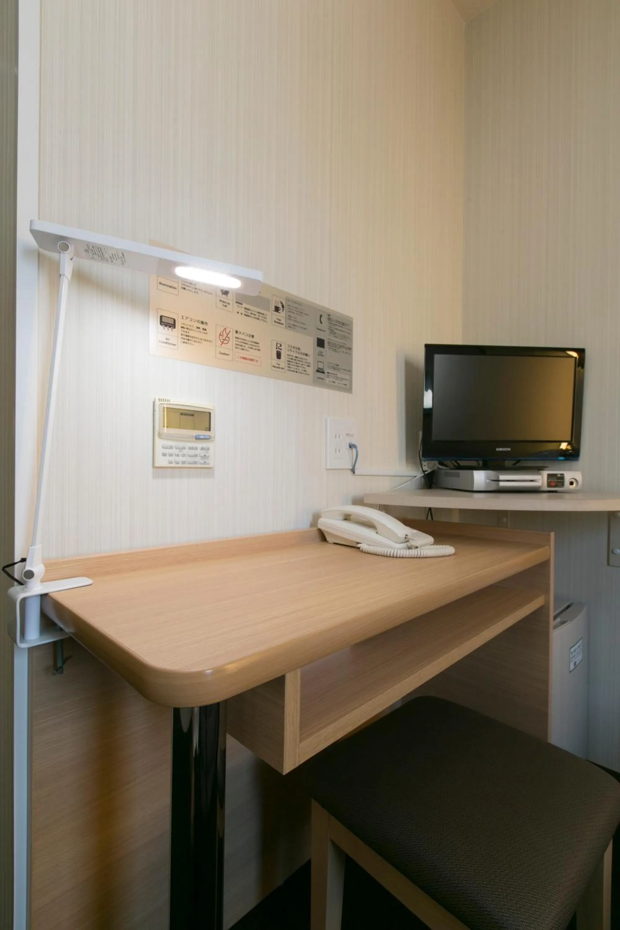 Photo of the whole room in WASHINGTON R&B Hotel Nagoya Nishiki