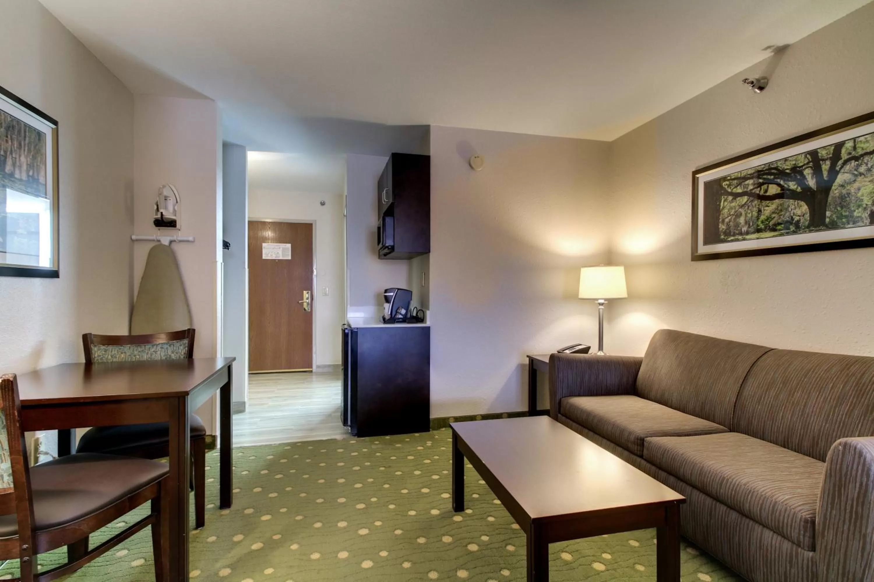 Photo of the whole room in Holiday Inn Express Hotel & Suites Live Oak by IHG
