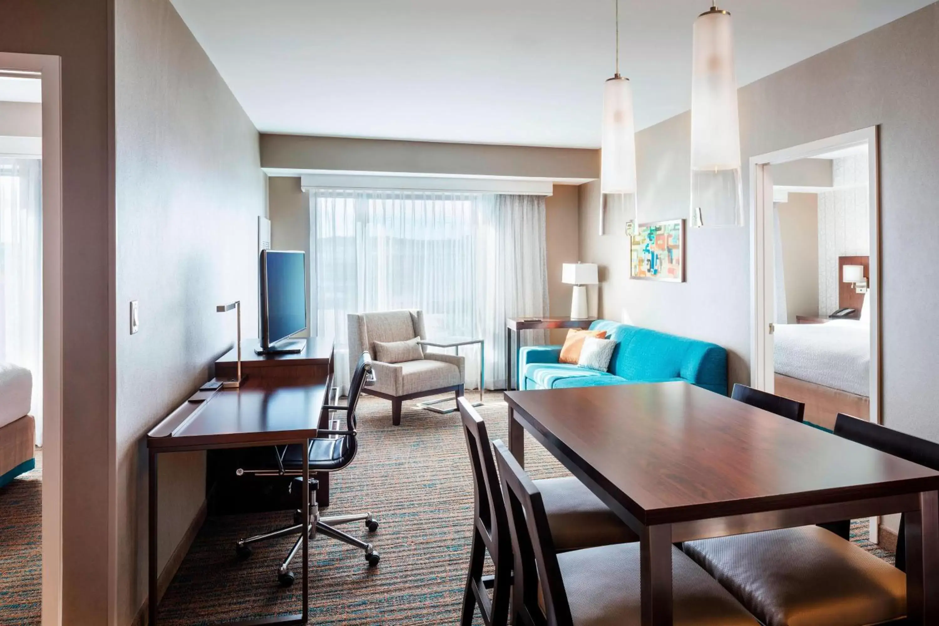 Living room, Dining Area in Residence Inn by Marriott Boston Burlington