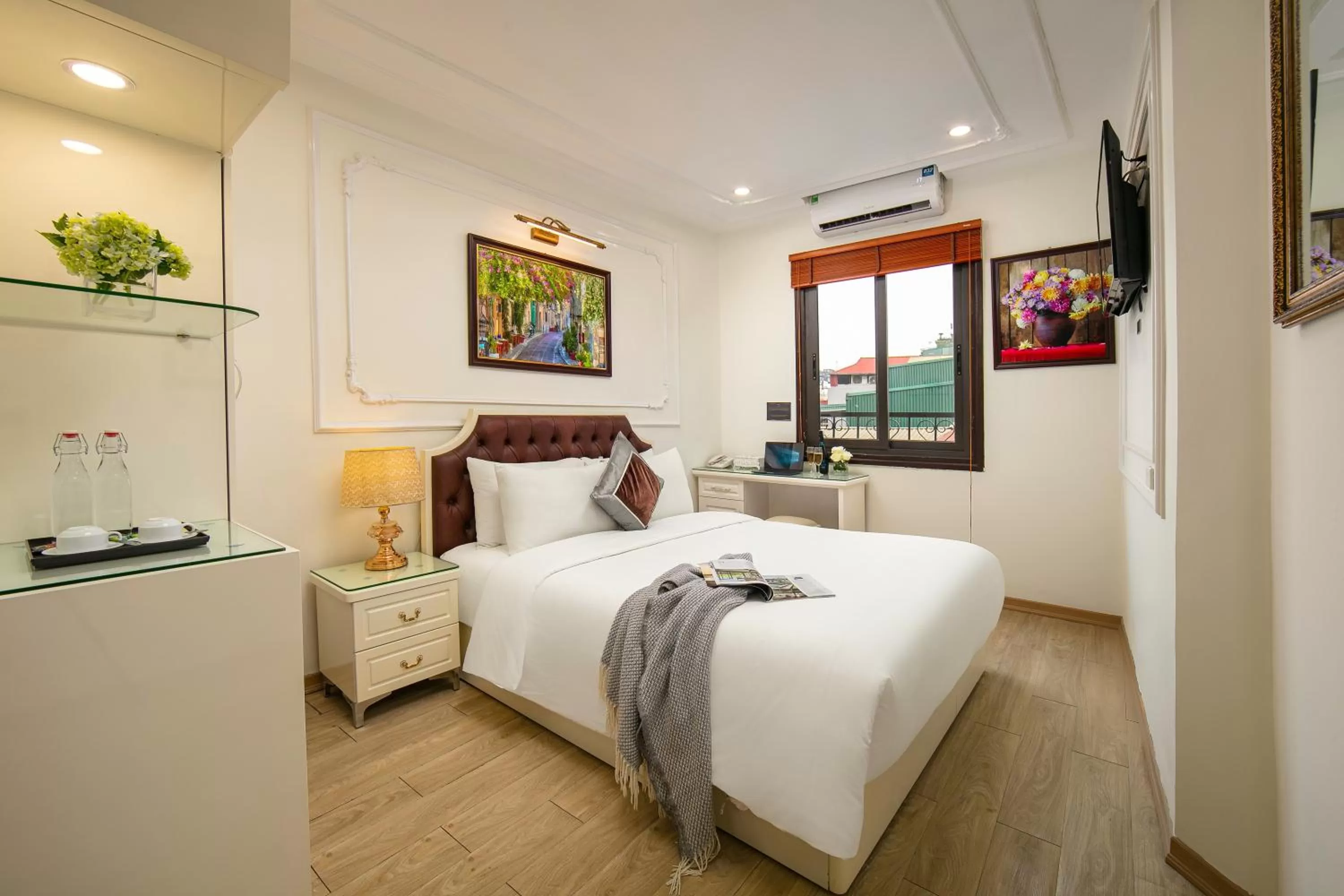 Bed in TrangTrang Classy Hotel