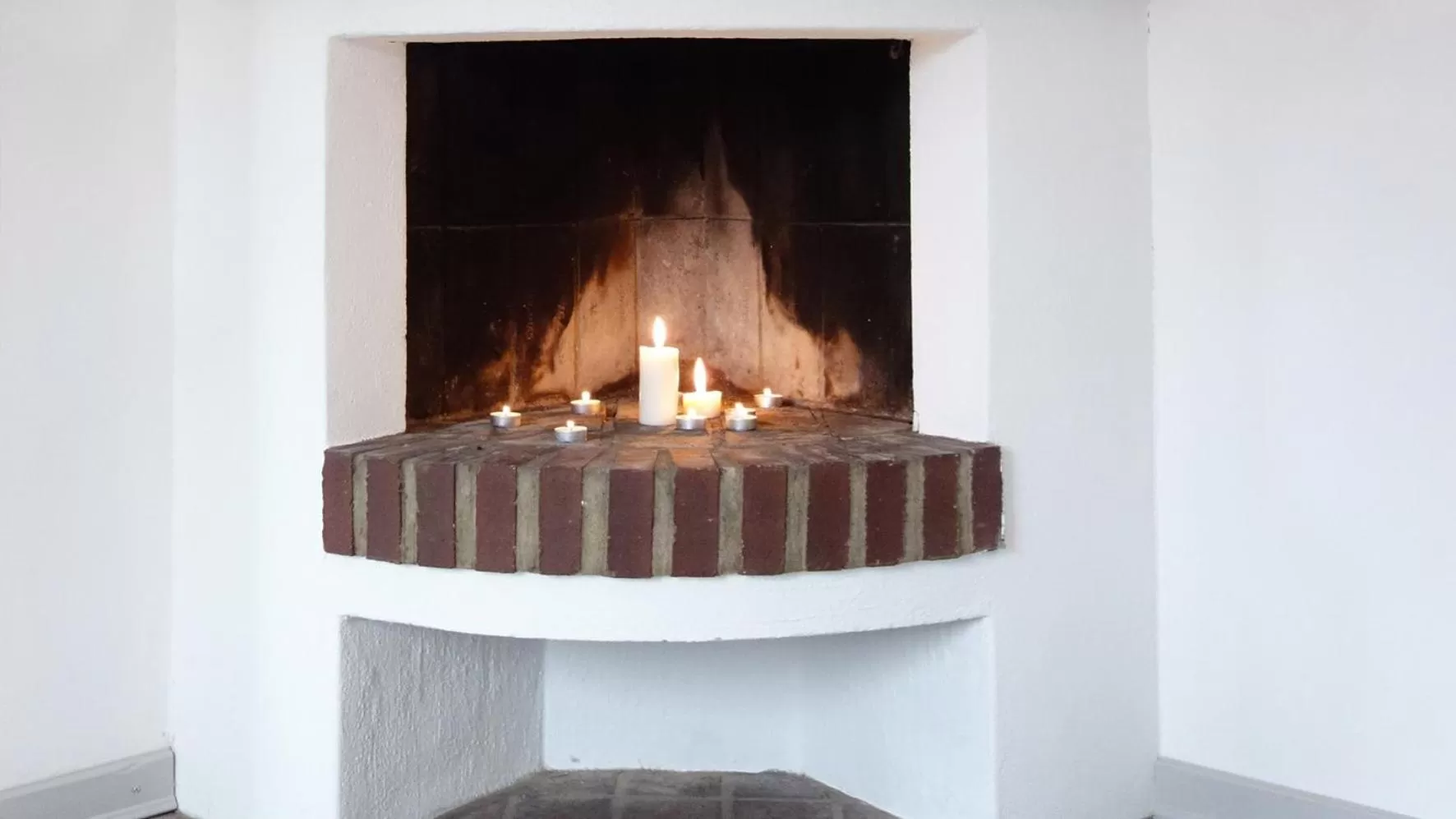 Communal lounge/ TV room in Vikens bed and Breakfast