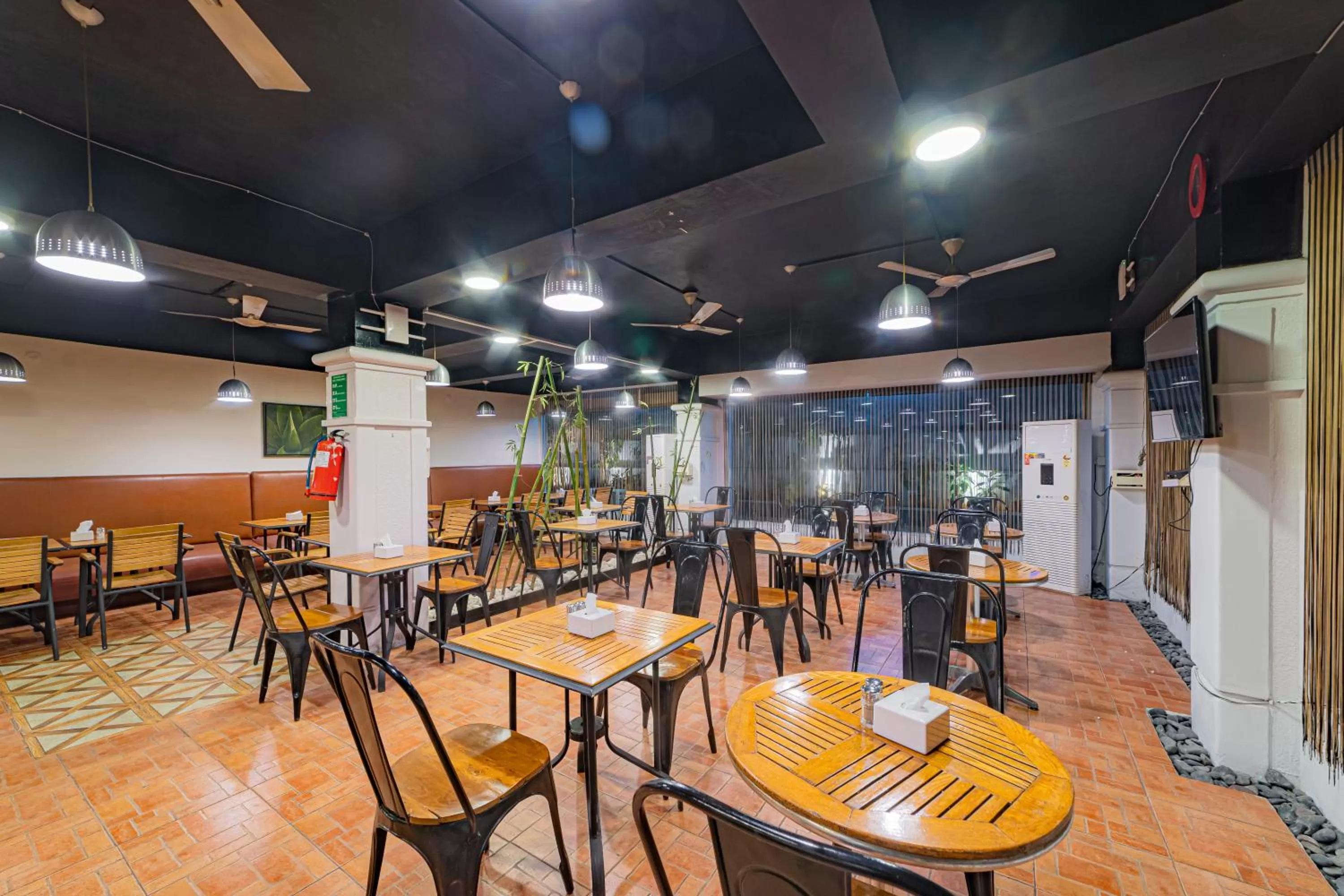 Restaurant/places to eat in Hotel Athome , Whitefields, Kondapur