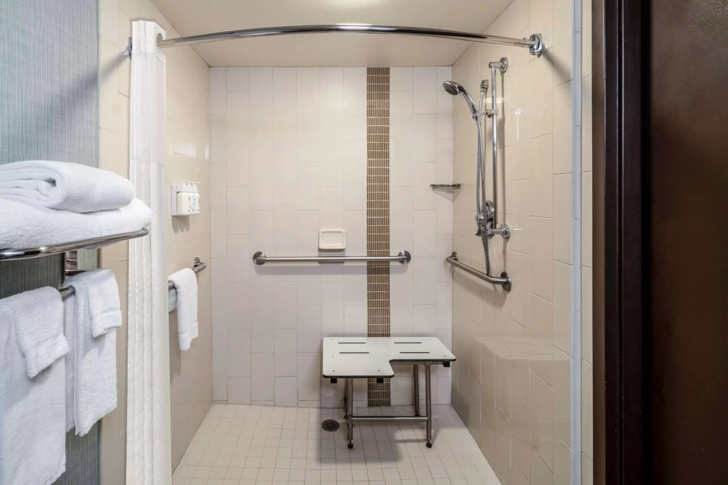 Shower in Sonesta Select Austin North Central Shower in Sonesta Select Austin North Central