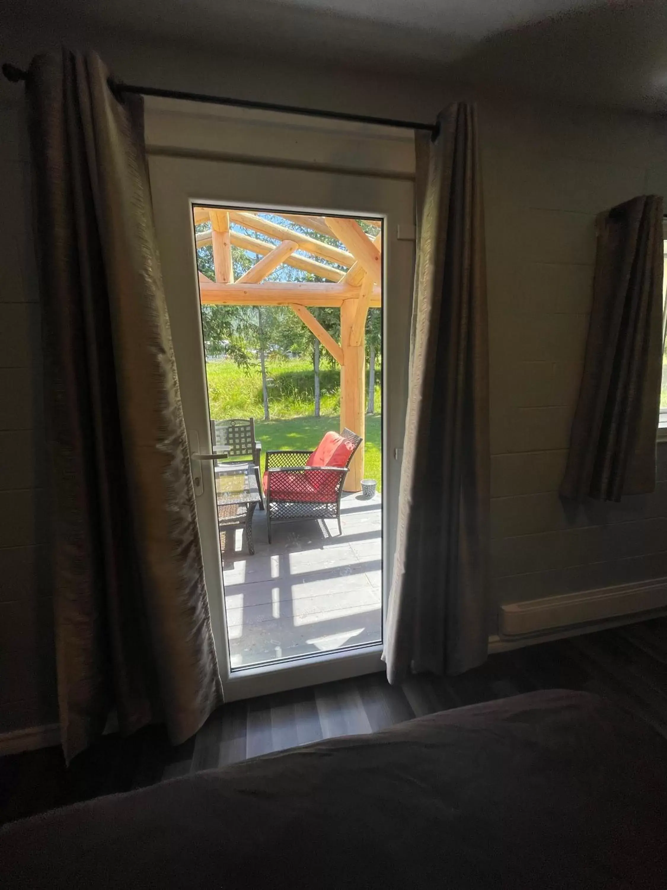 Balcony/Terrace in Arrow Lake Motel