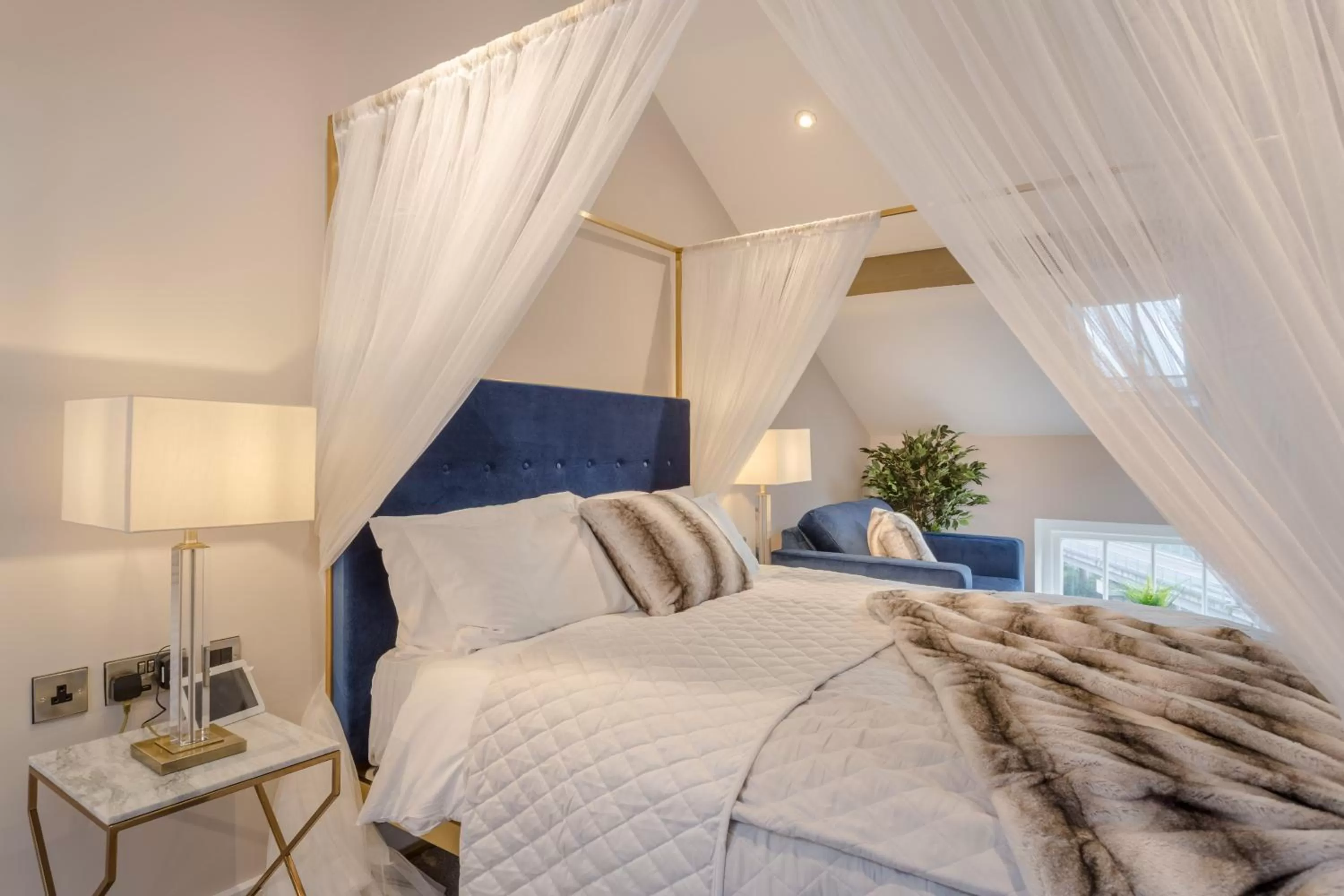 Bedroom, Bed in Heritage Mews Nottingham