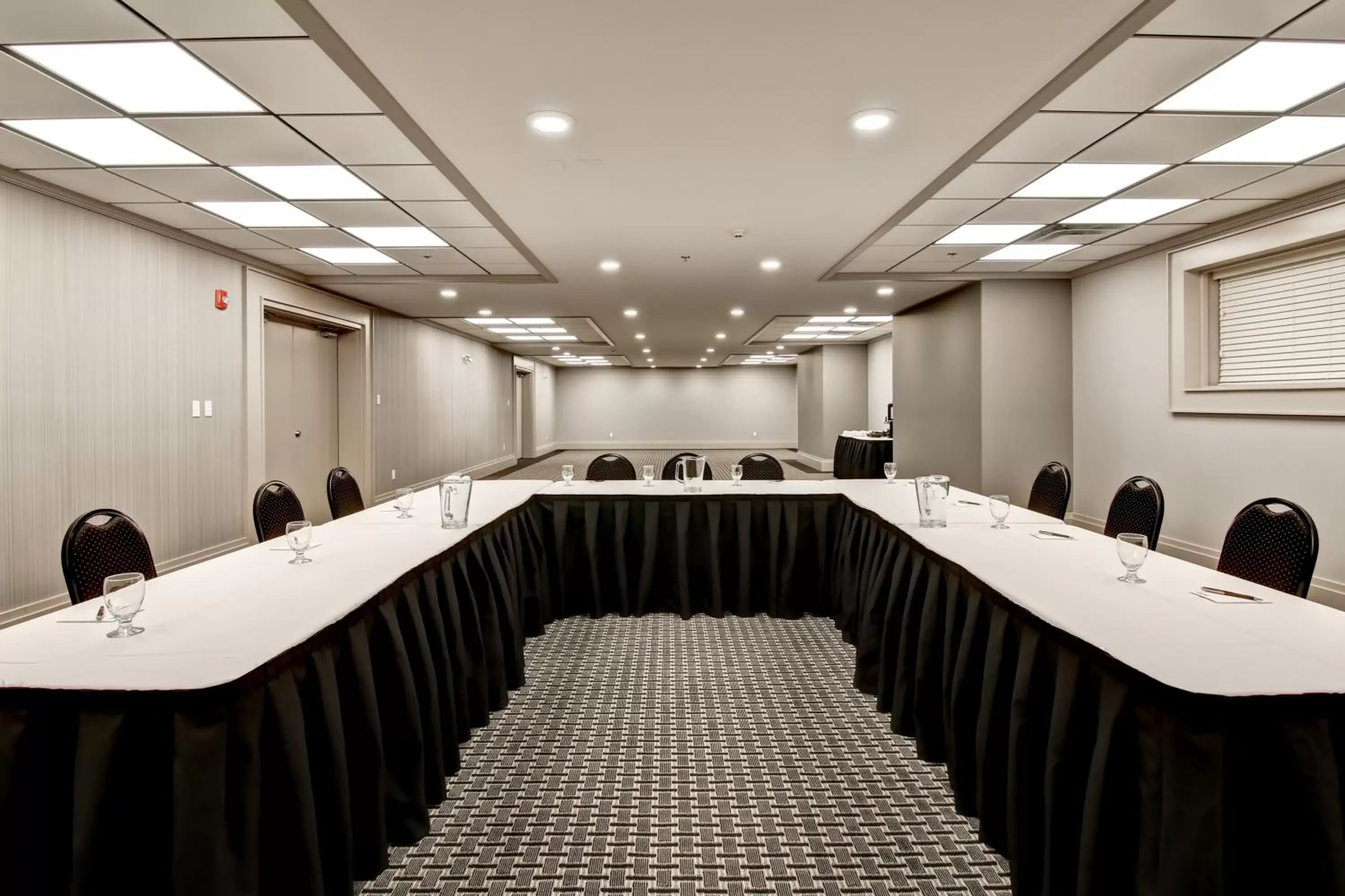 Meeting/conference room in Chateau Nova Yellowknife