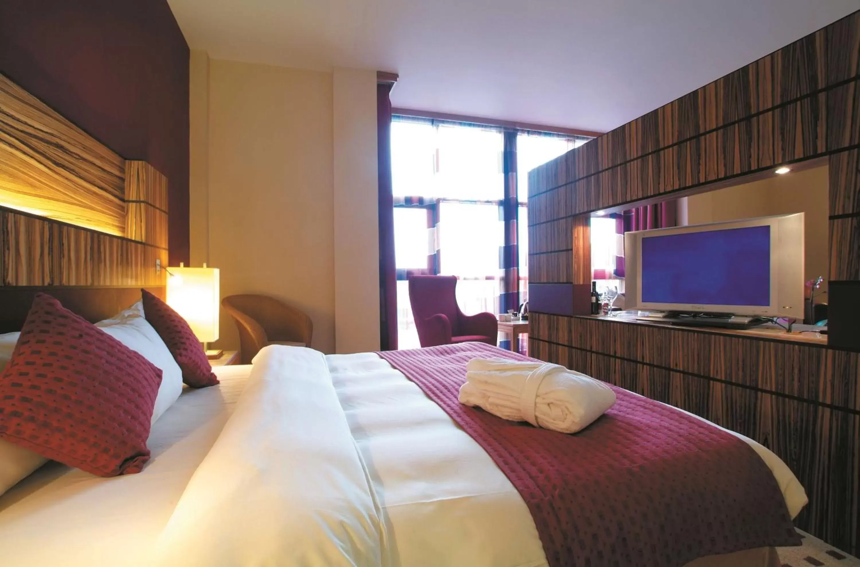 Photo of the whole room, Bed in Radisson Blu Hotel Belfast