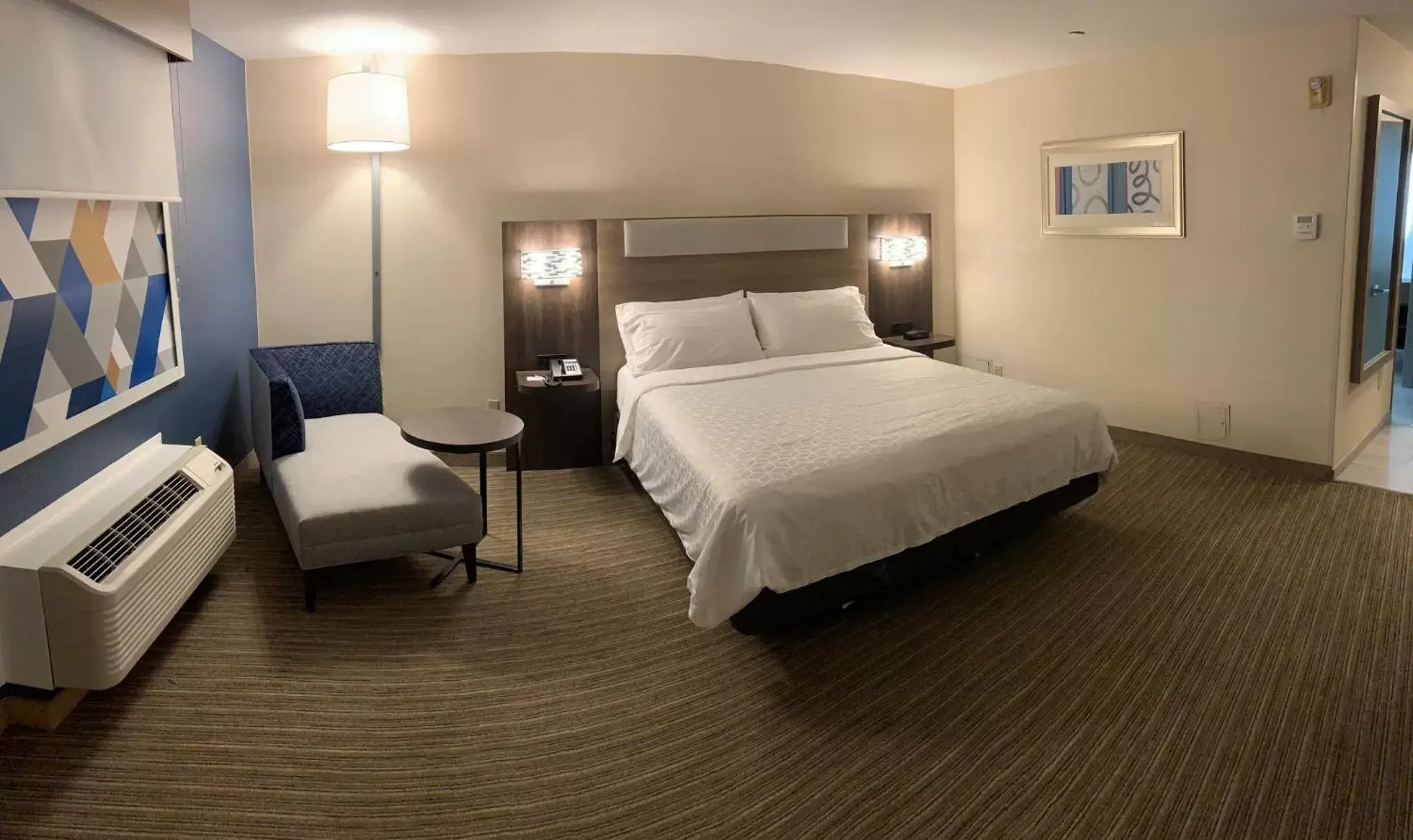 Photo of the whole room, Bed in Holiday Inn Express Hotel & Suites Hermosa Beach, an IHG Hotel