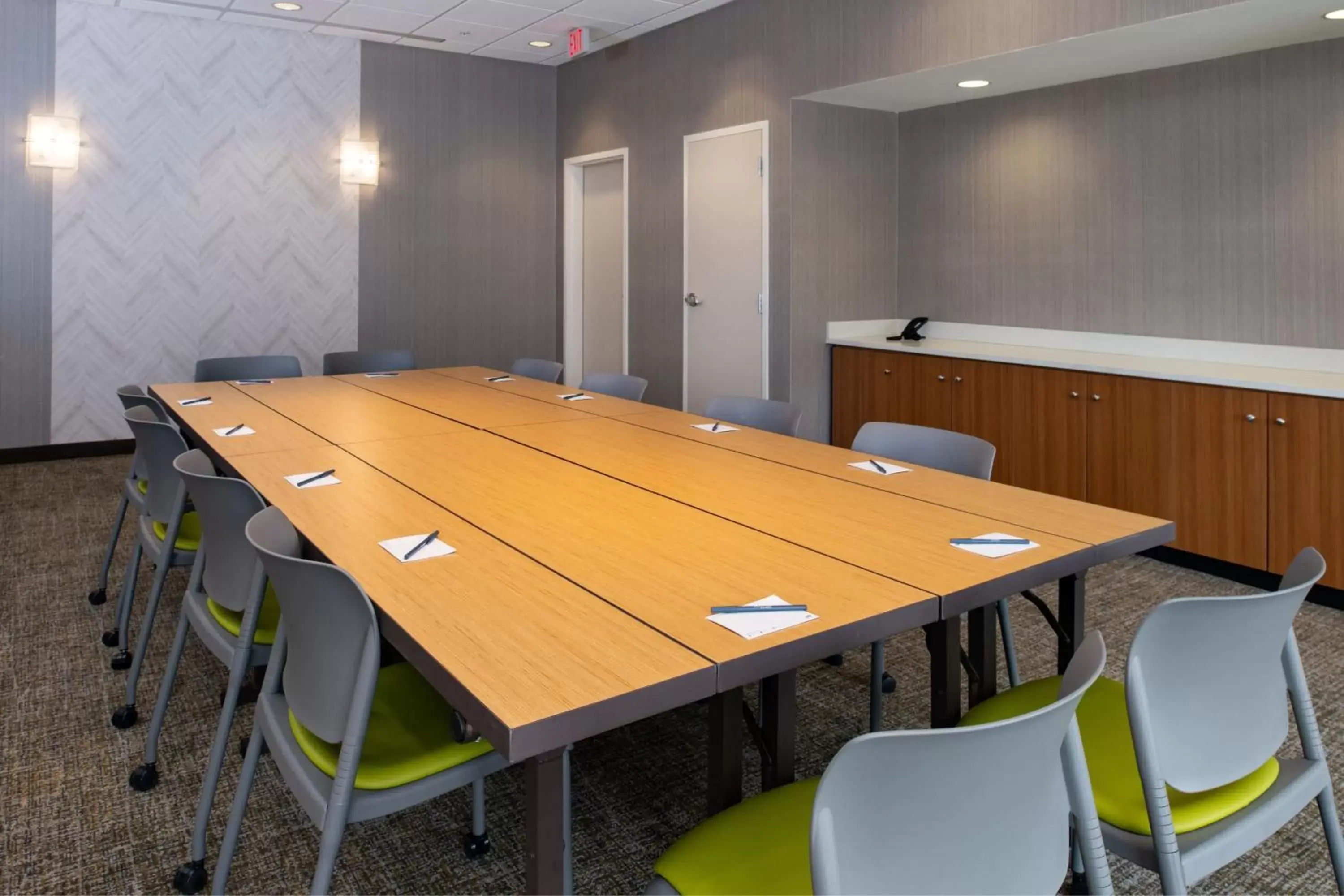 Meeting/conference room in SpringHill Suites by Marriott Greensboro Airport