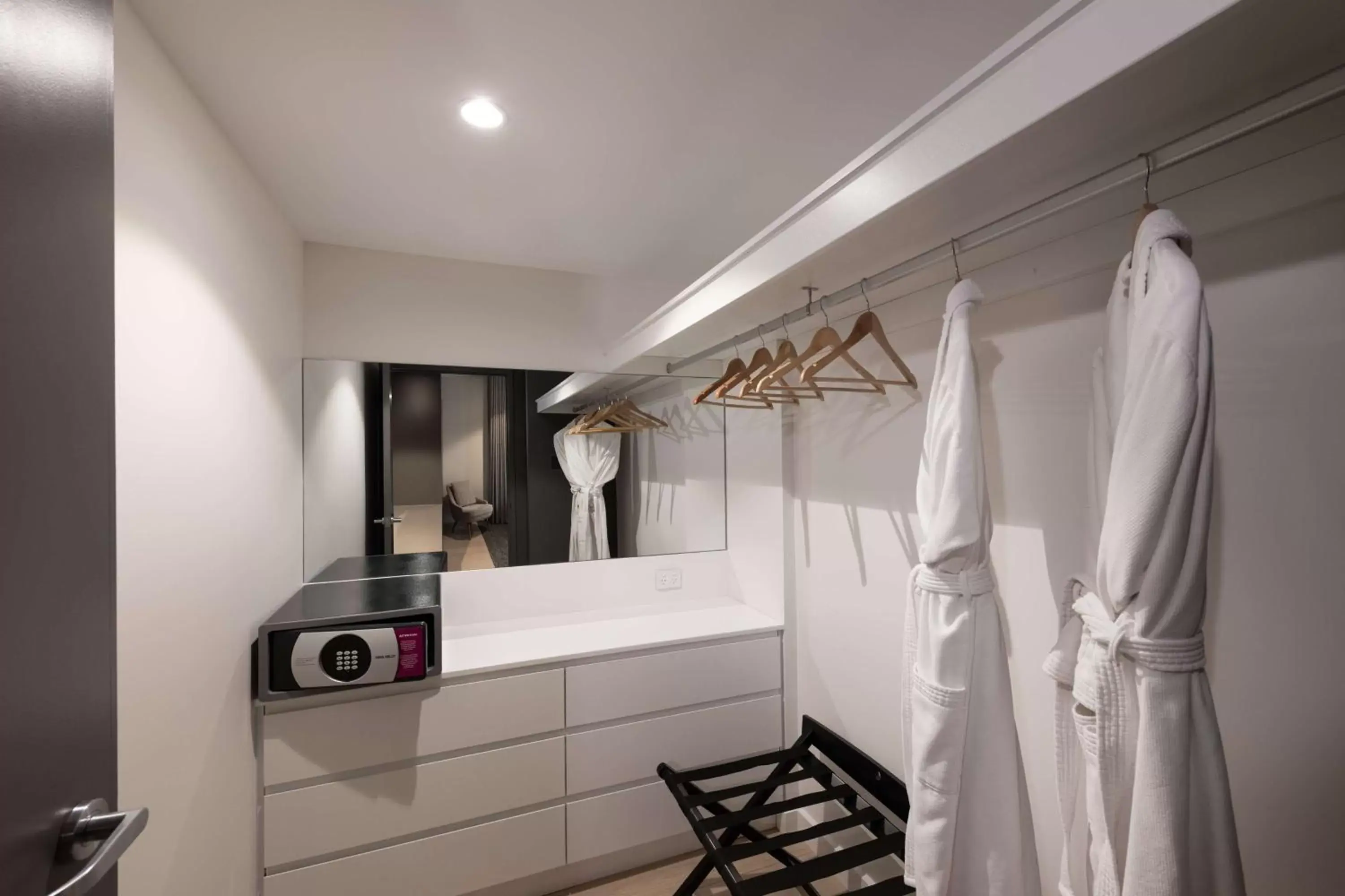 Bedroom, Bathroom in Hilton Adelaide