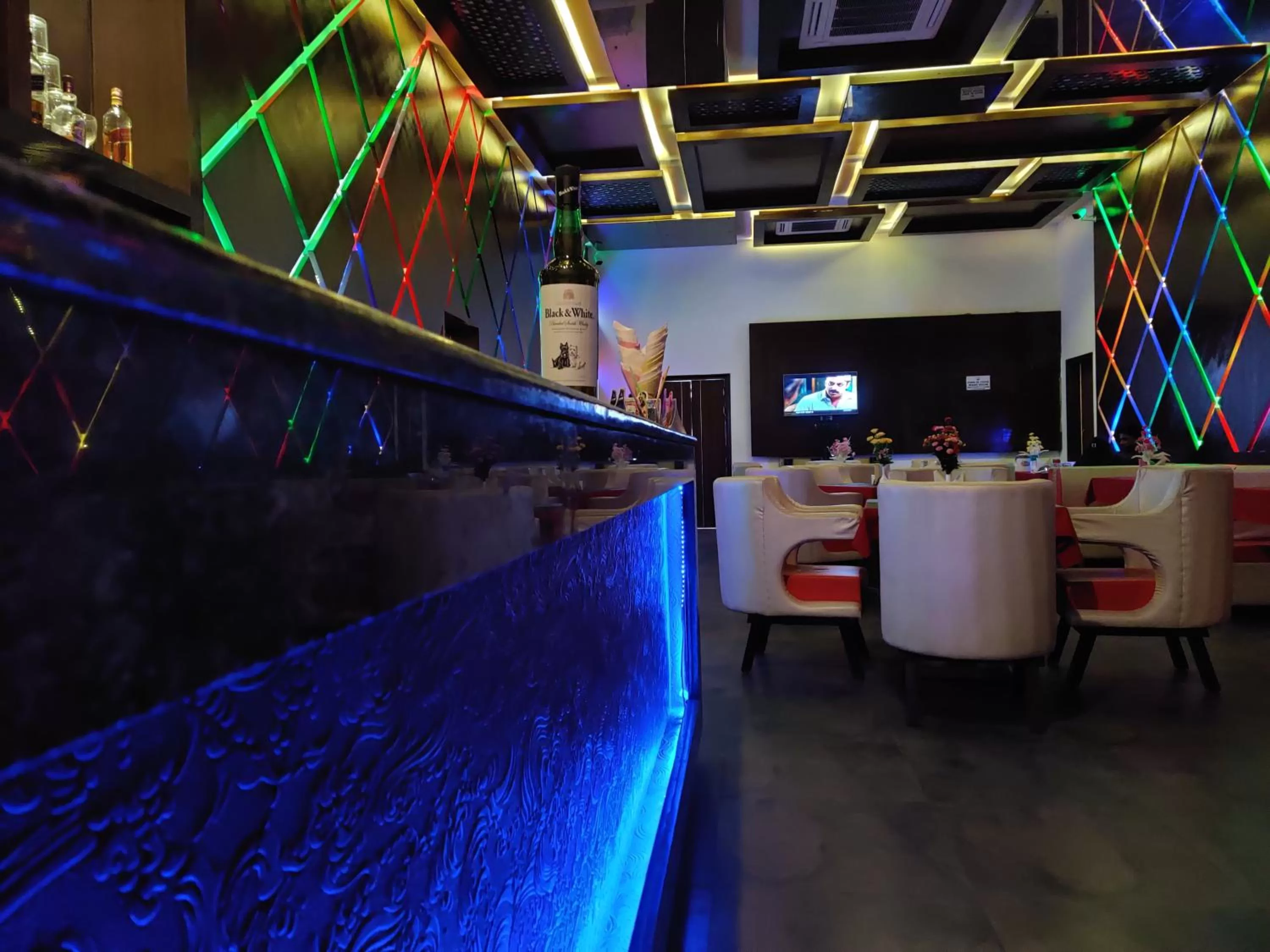 Evening entertainment in Hotel Suktara International