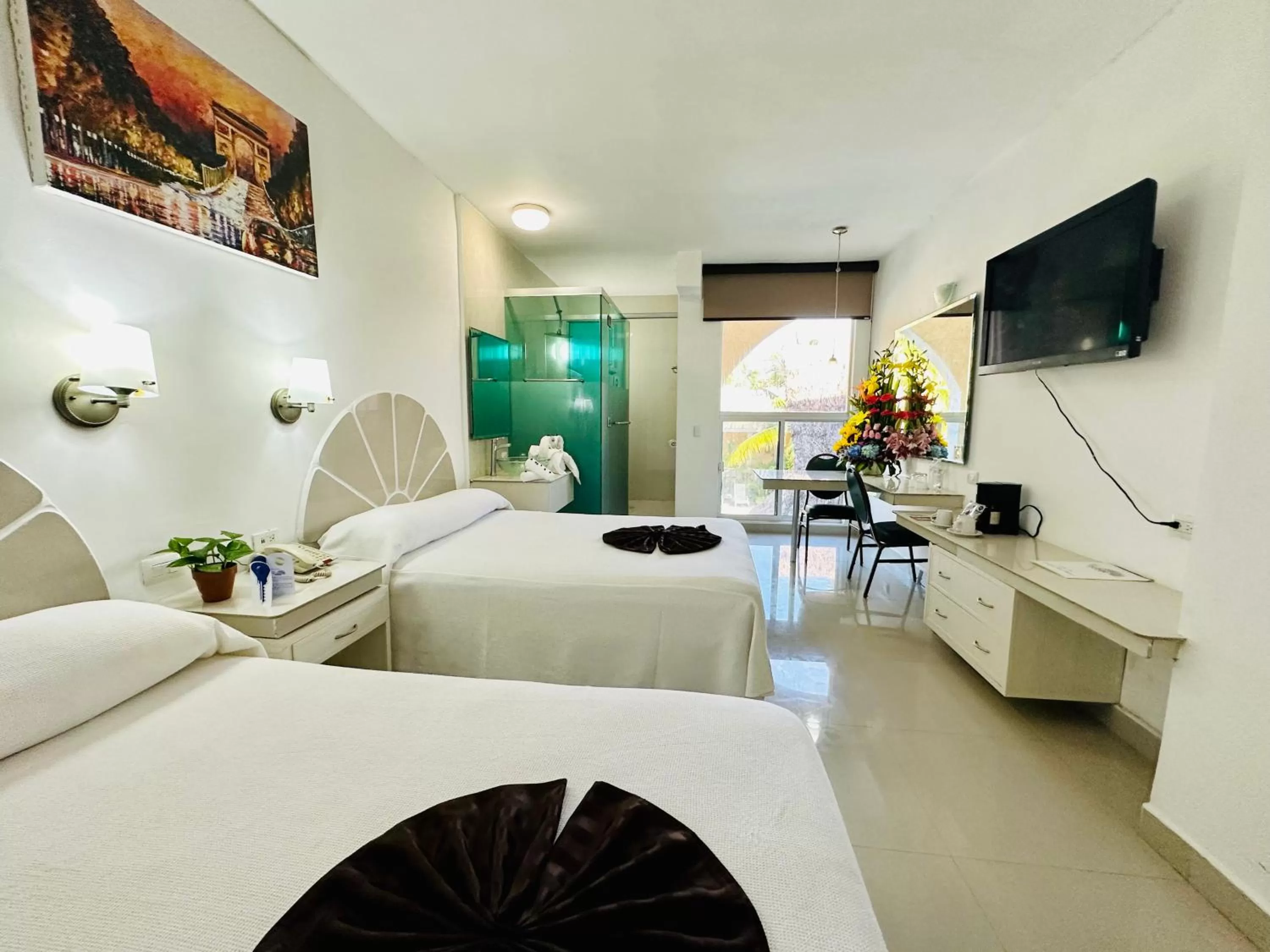 Photo of the whole room, Bed in Hotel Plaza Caribe