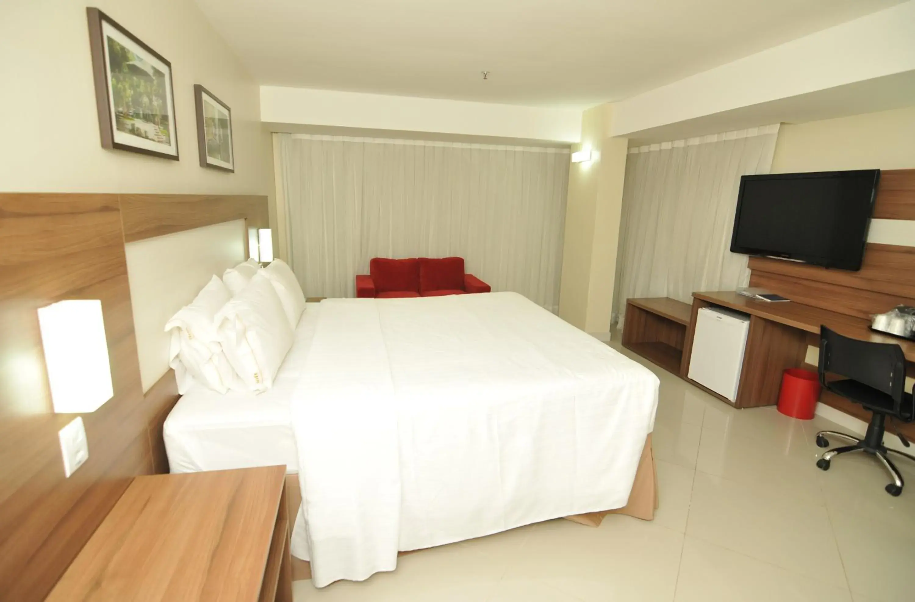 Photo of the whole room, Bed in Holiday Inn Express Belem Ananindeua, an IHG Hotel