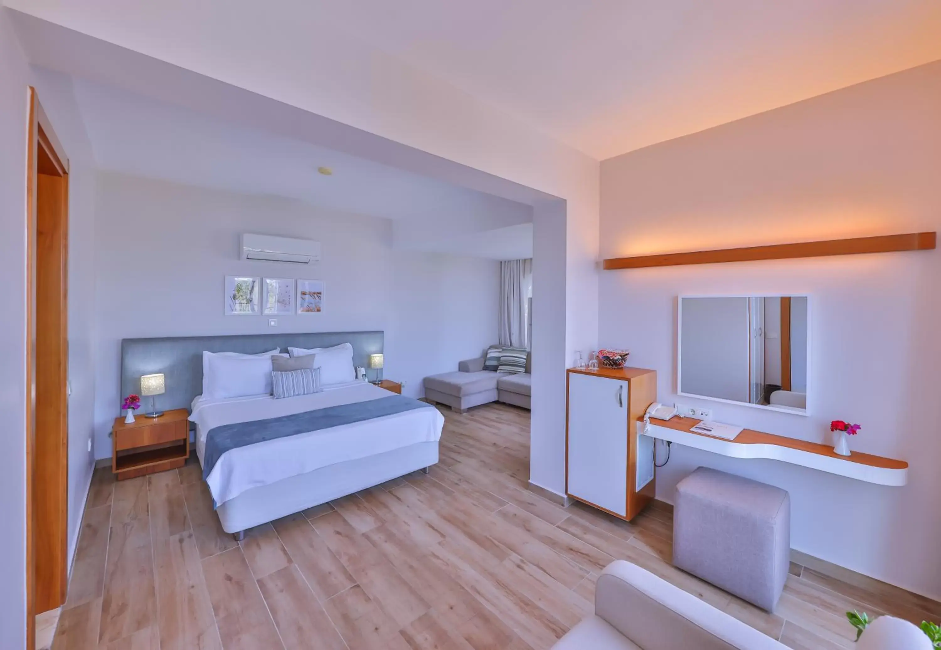 Photo of the whole room, Bed in Olea Nova Hotel