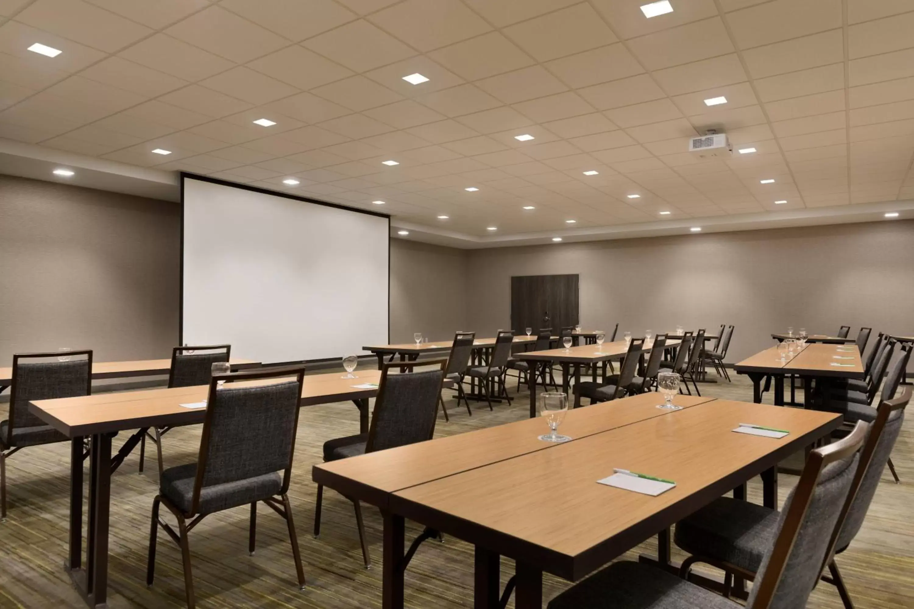 Meeting/conference room in Courtyard by Marriott St Paul Woodbury