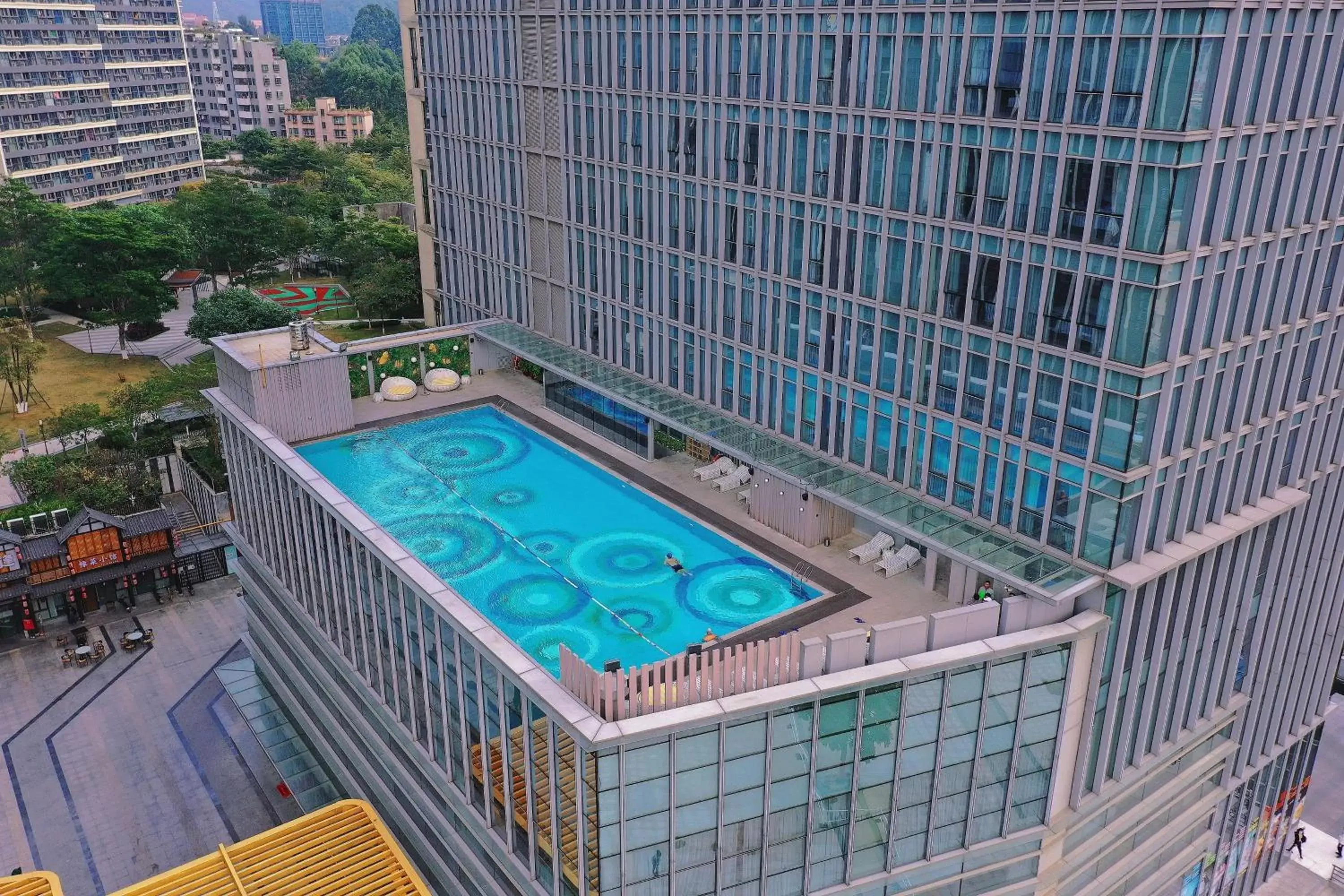 Swimming pool, Pool View in Holiday Inn Guangzhou South Lake, an IHG Hotel