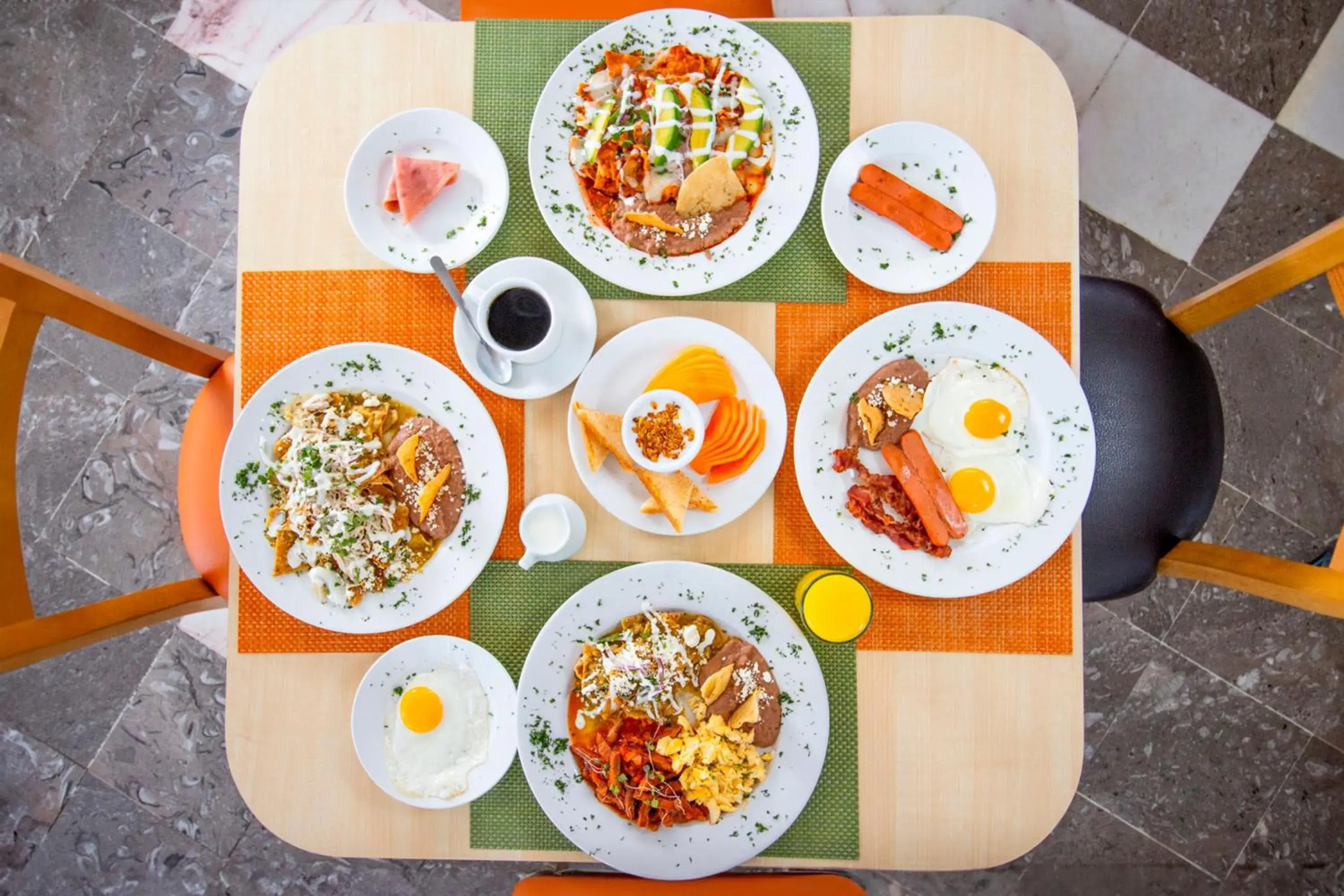 Breakfast in Araiza Palmira Hotel y Centro de Convenciones