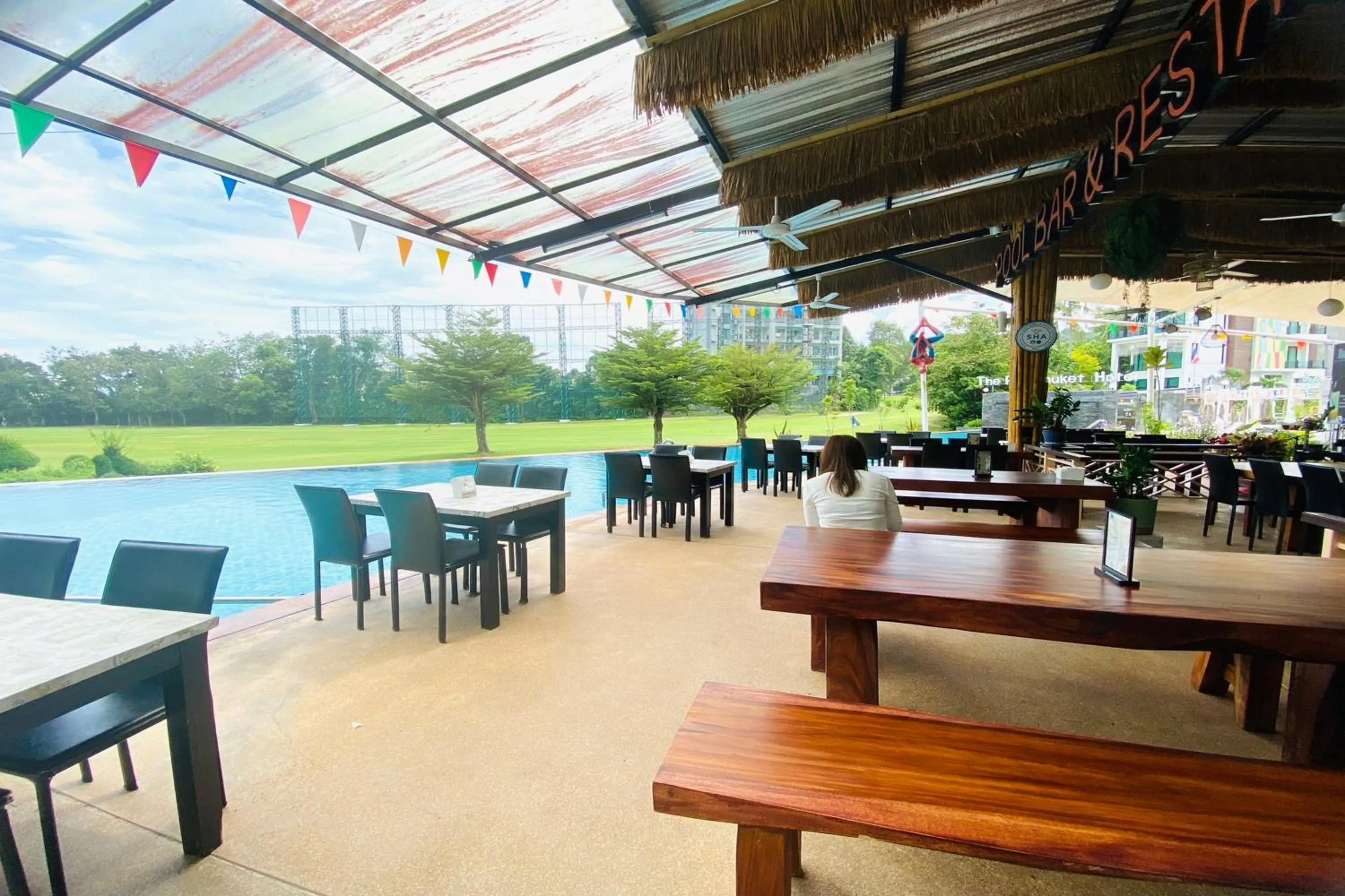 Restaurant/places to eat in The Par Phuket SHA Plus