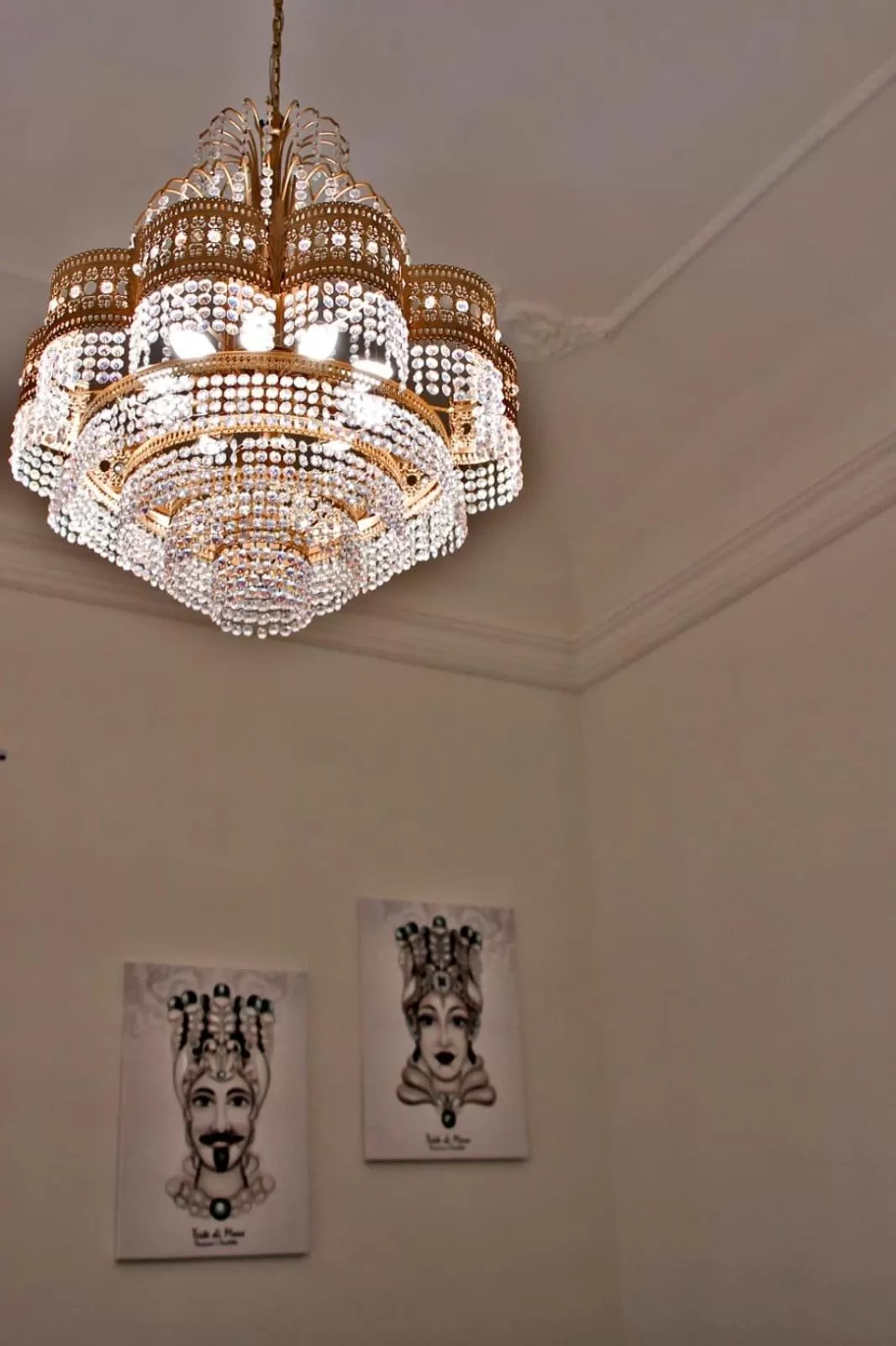 Decorative detail in Kèramos Luxury Rooms