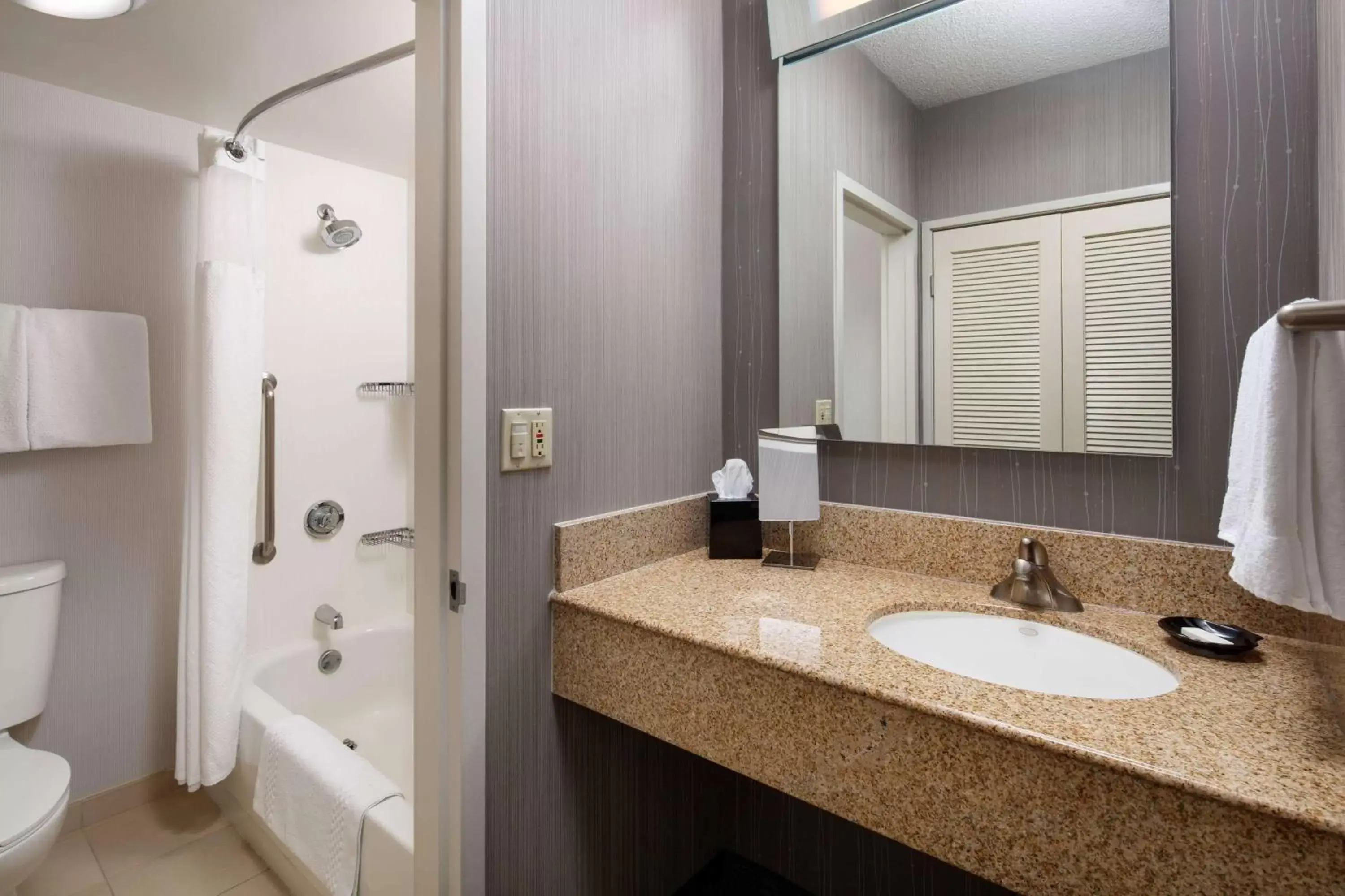 Bathroom in Sonesta Select Laguna Hills Irvine Spectrum