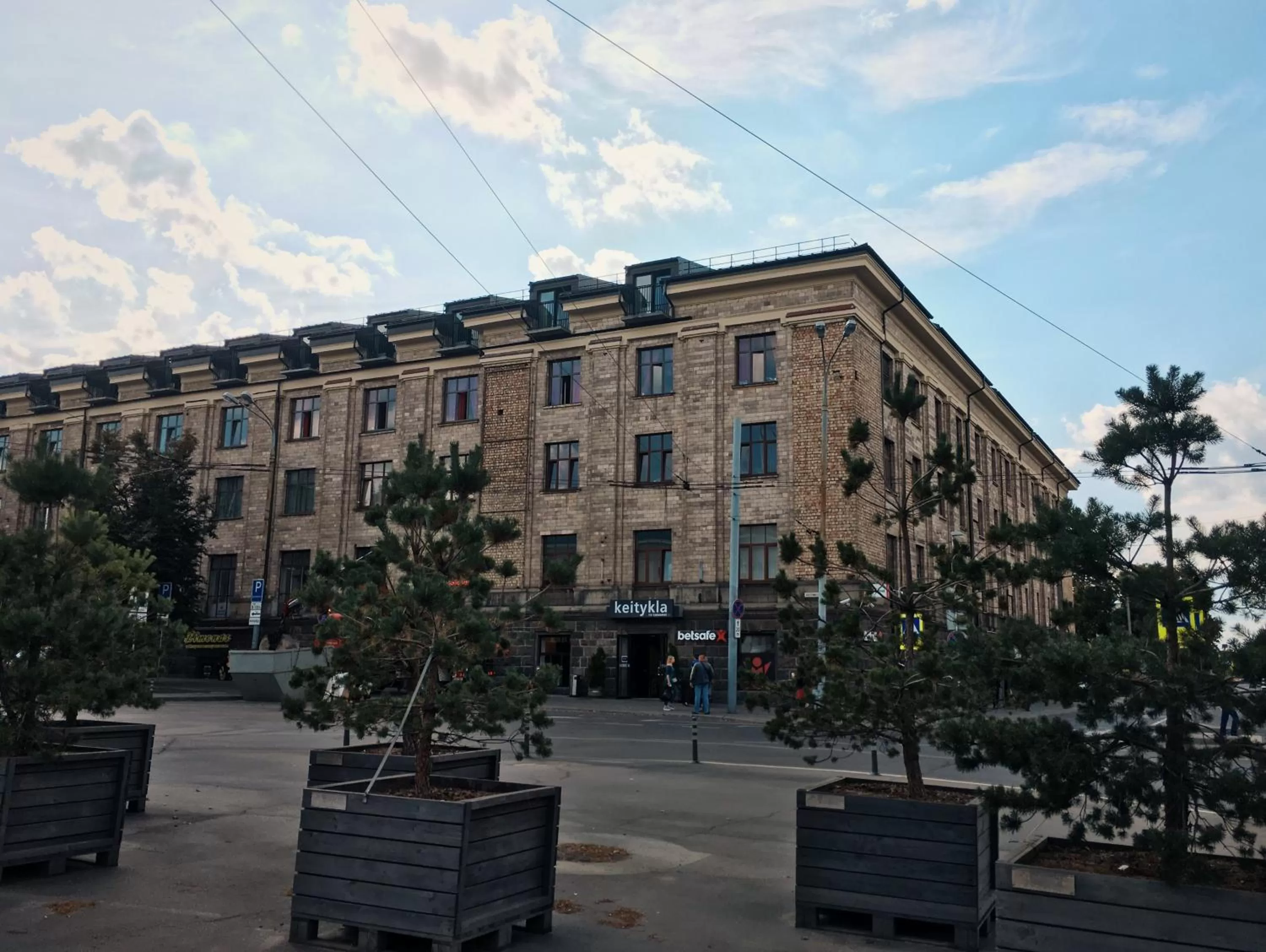 Property Building in SELF CHECK-IN Hotel Railway Apartments
