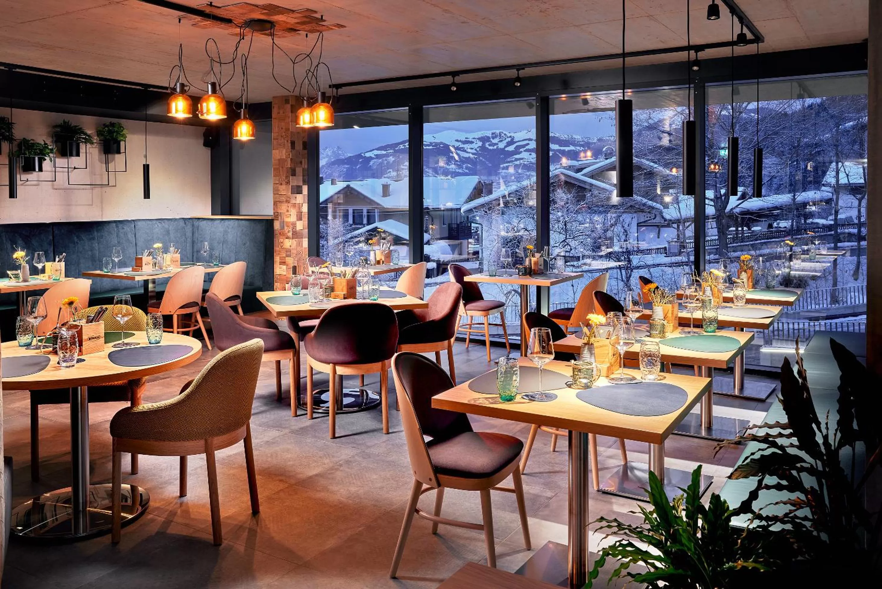 Restaurant/places to eat in ever grün KAPRUN