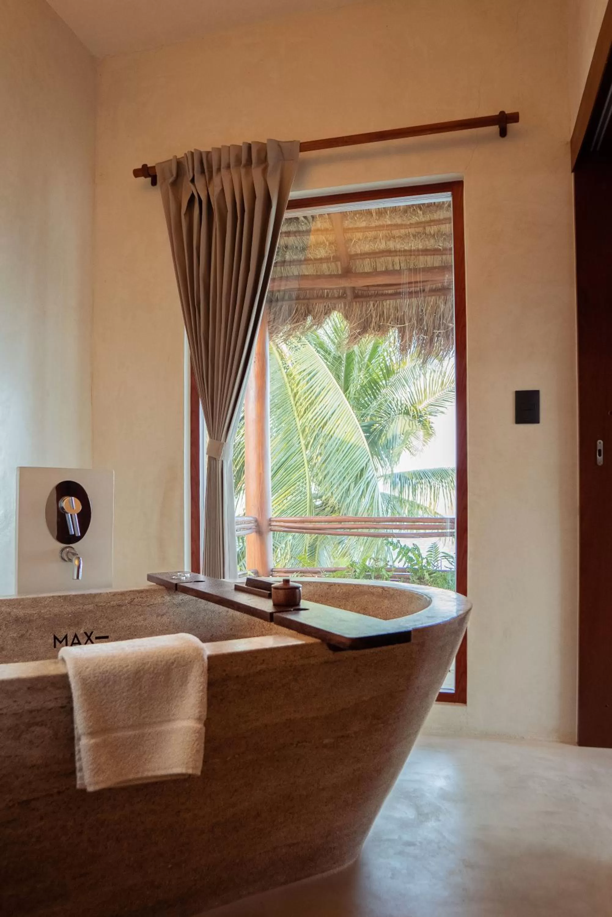 Bathroom, Bed in Puerta del Cielo Hotel Origen