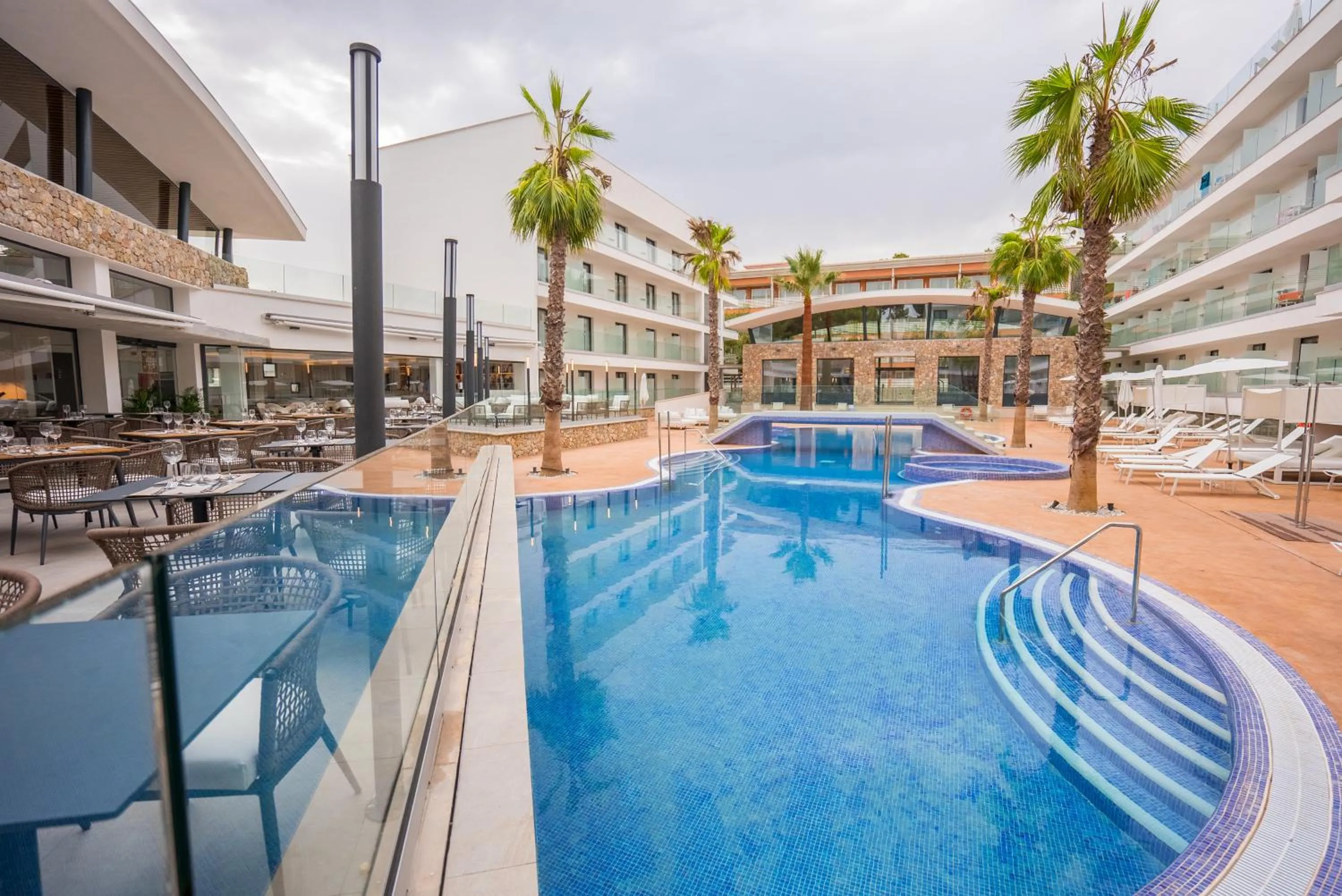 Restaurant/places to eat in Hotel Morlans Suites - Adults Only